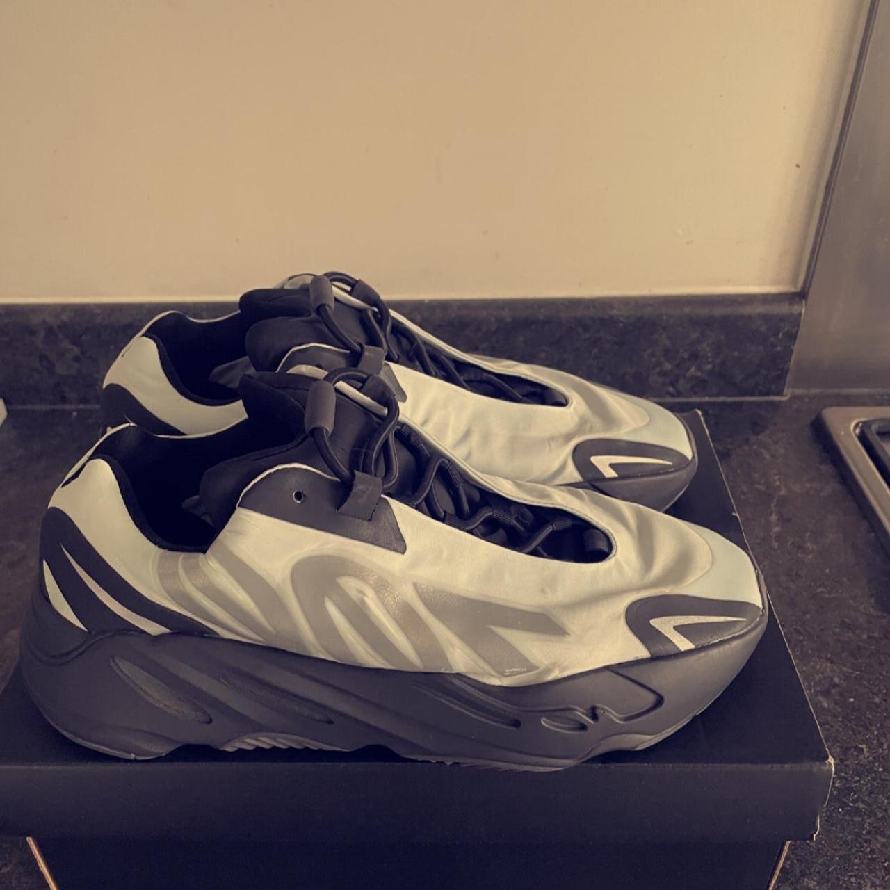 Yeezy boost 700 size 2024 8