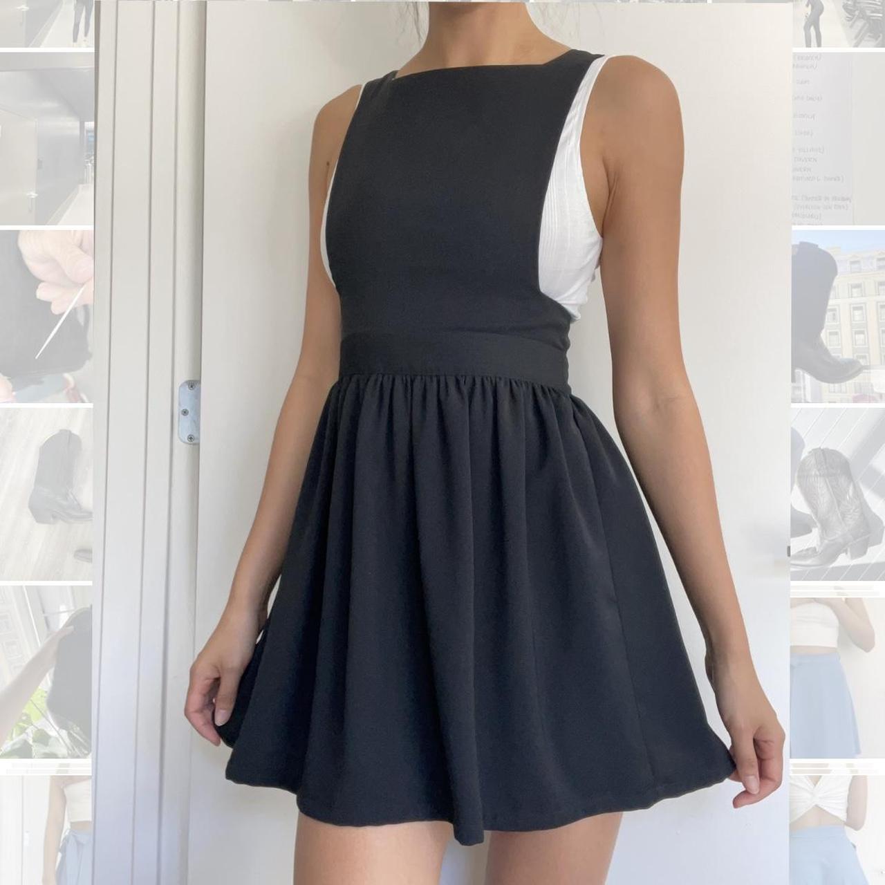 Black dress with exposed back zipper best sale