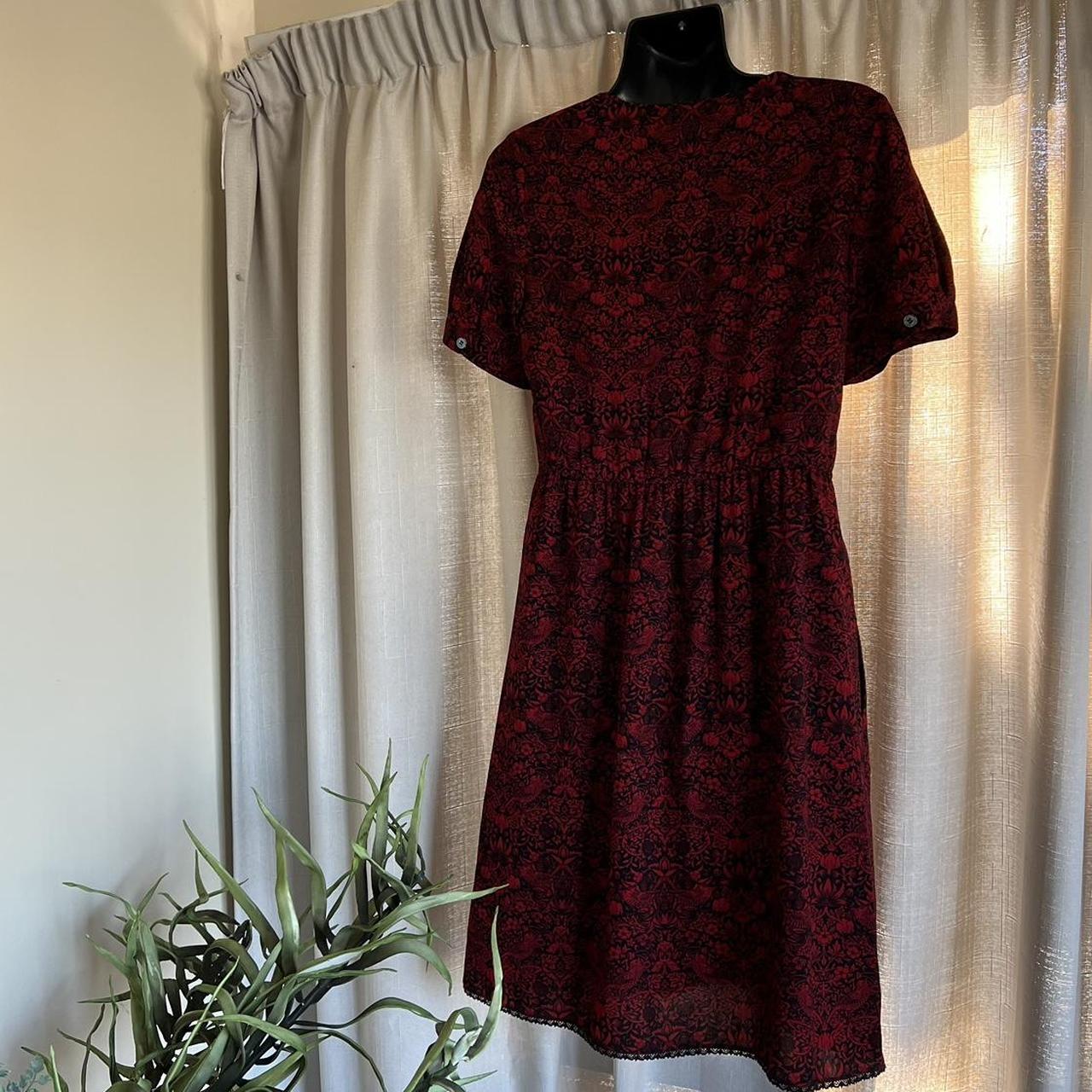 Vintage Marc Jacobs Cinched Strawberry Thief Crepe | Depop