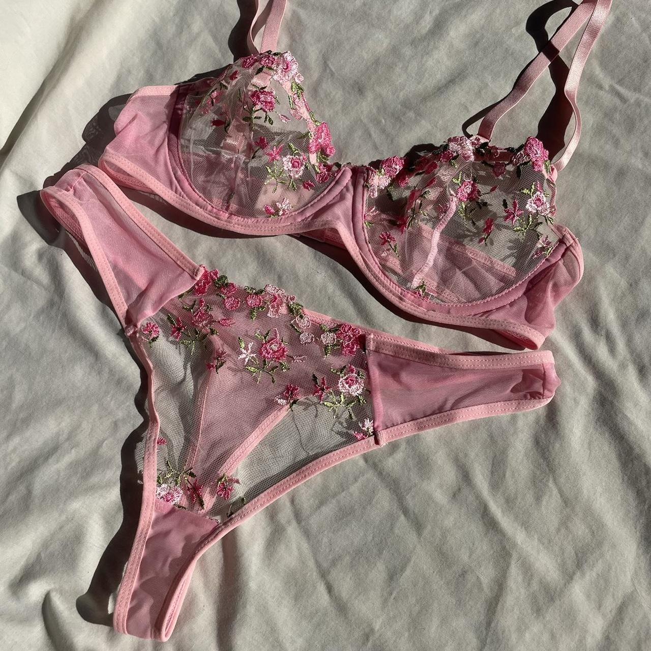 Beautiful 2 piece ditsy rose embroidered matching... - Depop