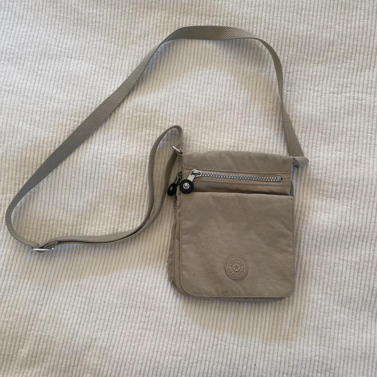kipling crossbody nylon material has to be clean a... Depop