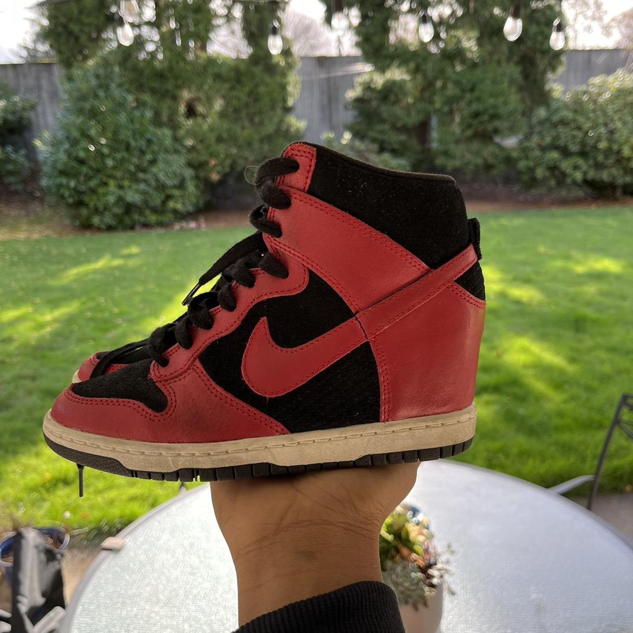 Nike dunk sky hi red sale and black