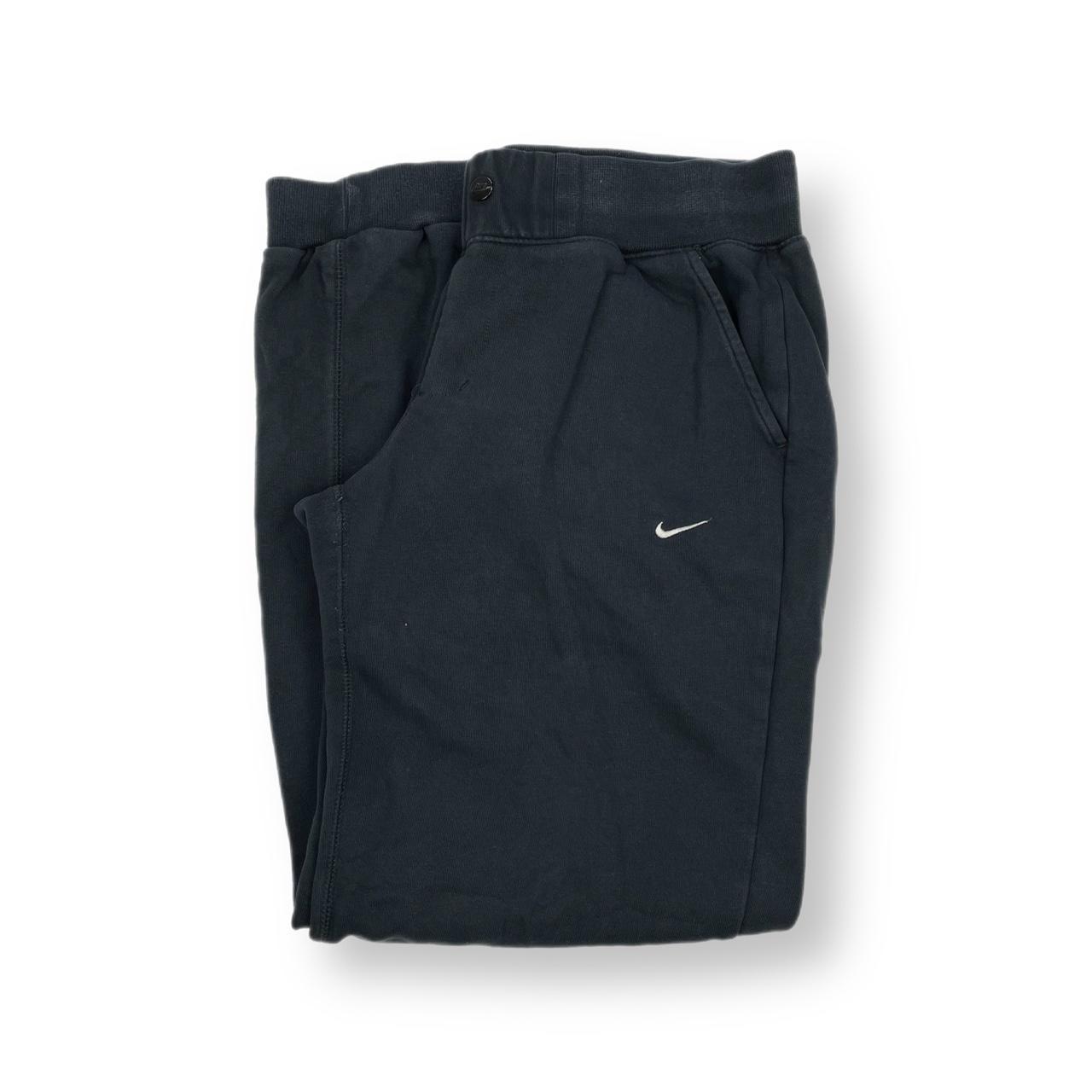 Nike Men's White and Black Joggerstracksuits Depop