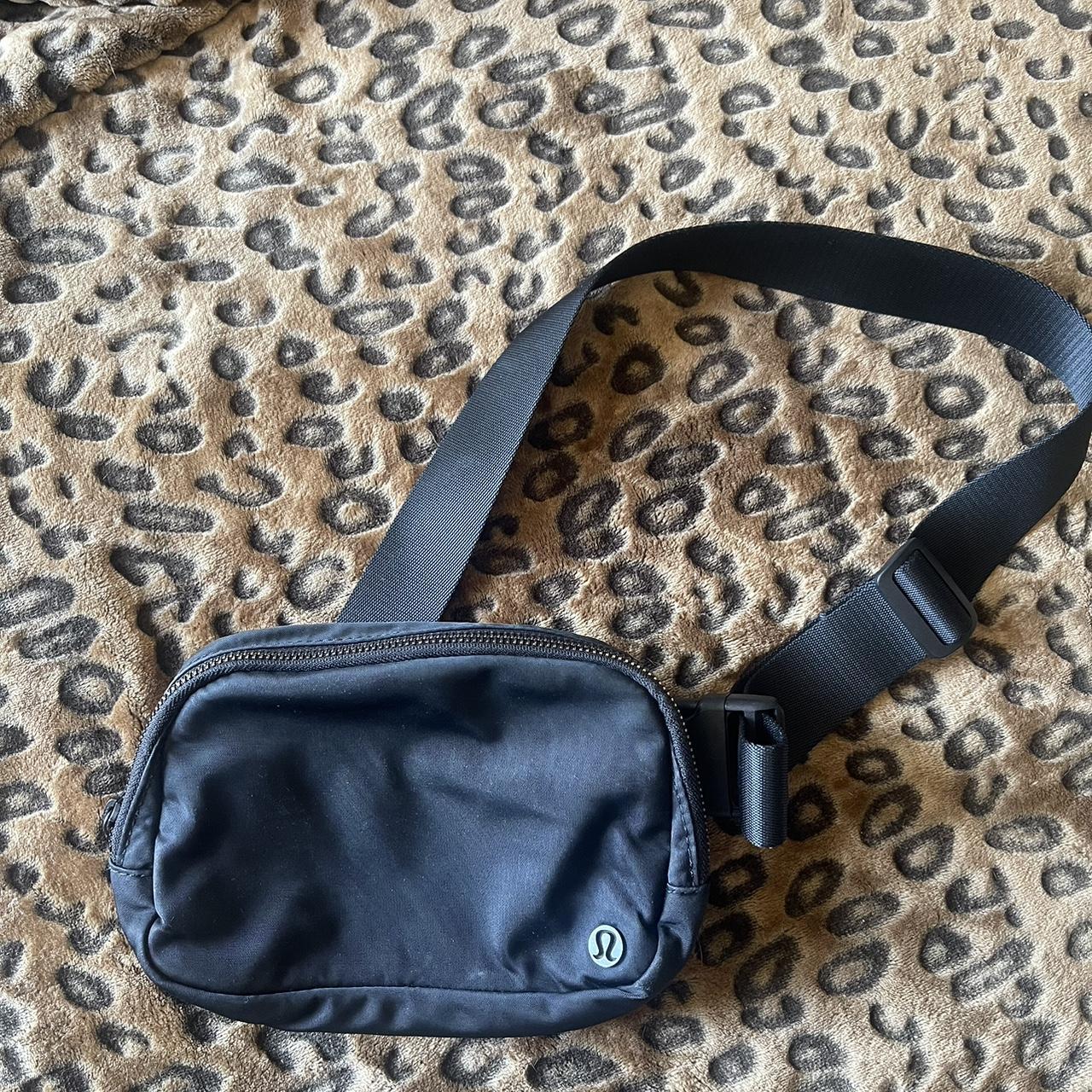 Black Lululemon Everywhere Belt Bag - Original Style newest