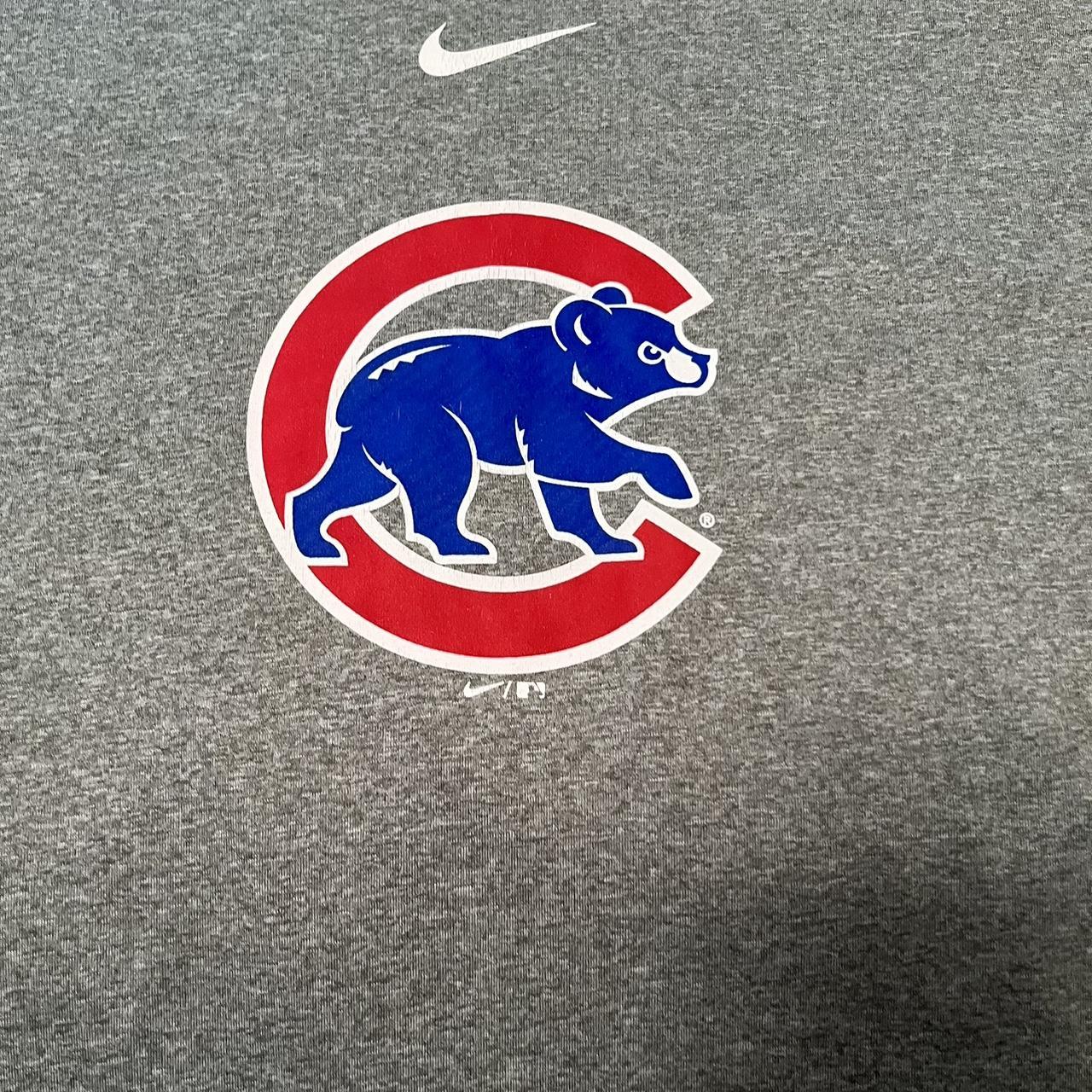 Nike Dri-Fit MLB Chicago Cubs Graphic T-Shirt Men - Depop