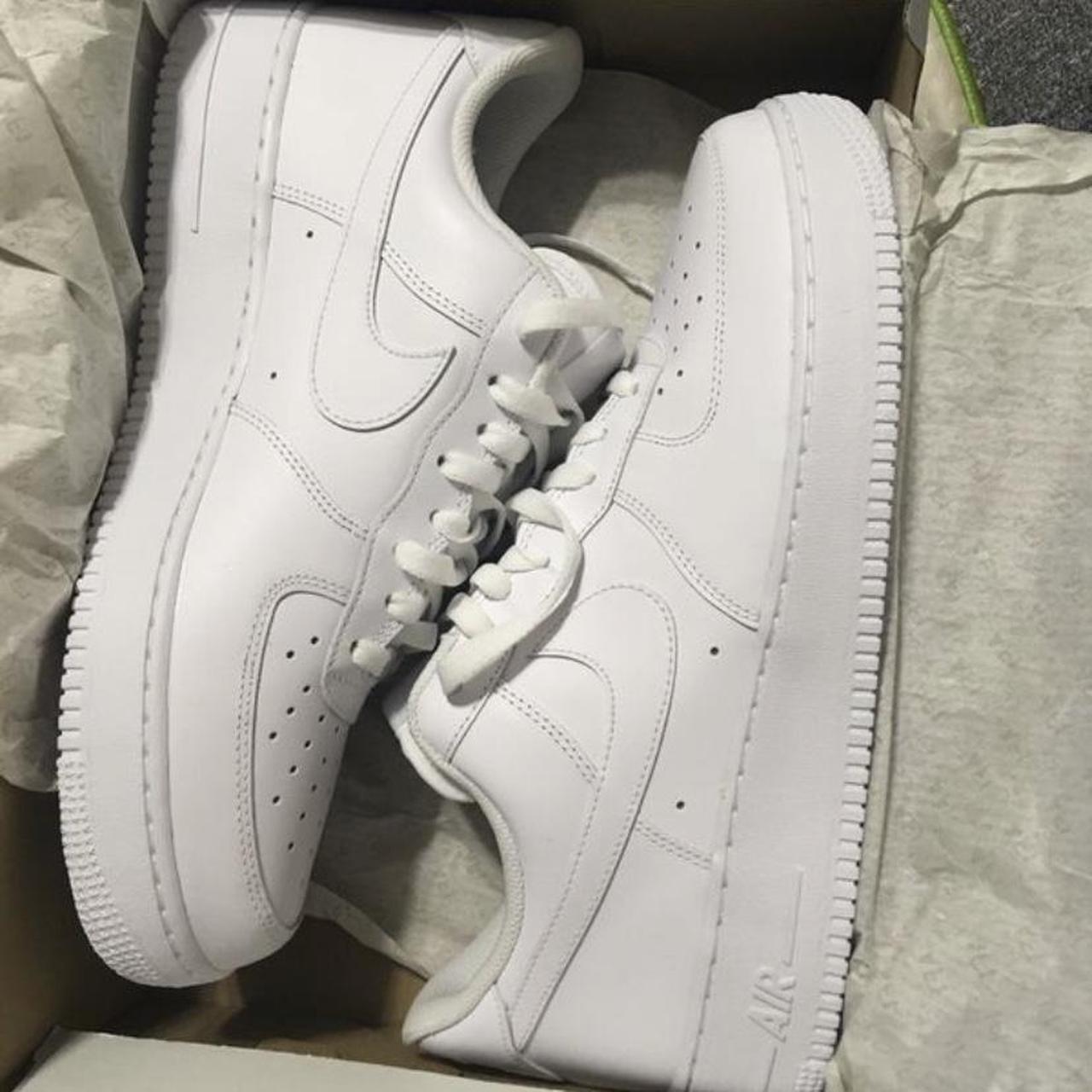 Nike Men's White Trainers | Depop