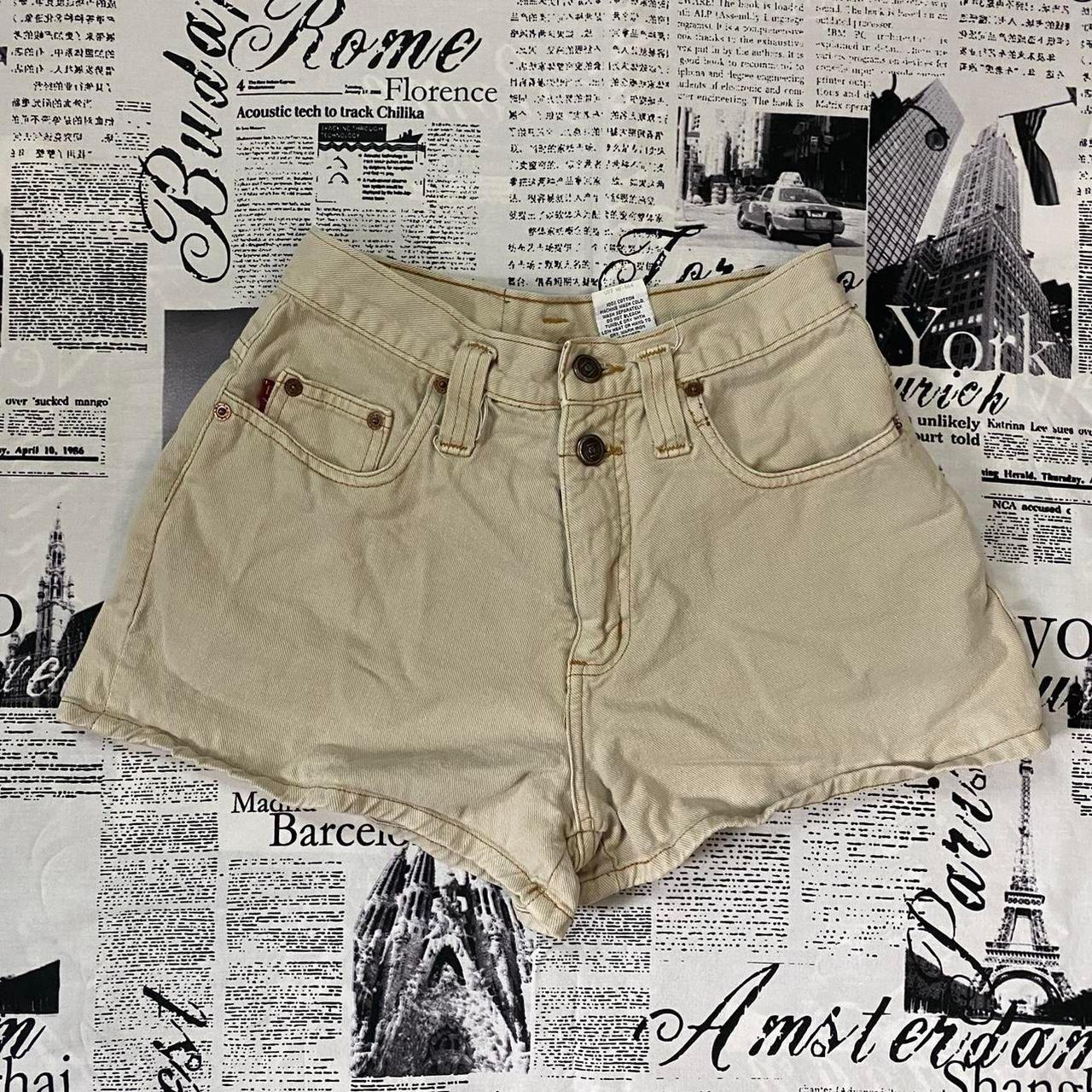 These khaki shorts from LEI are pretty cute! Depop