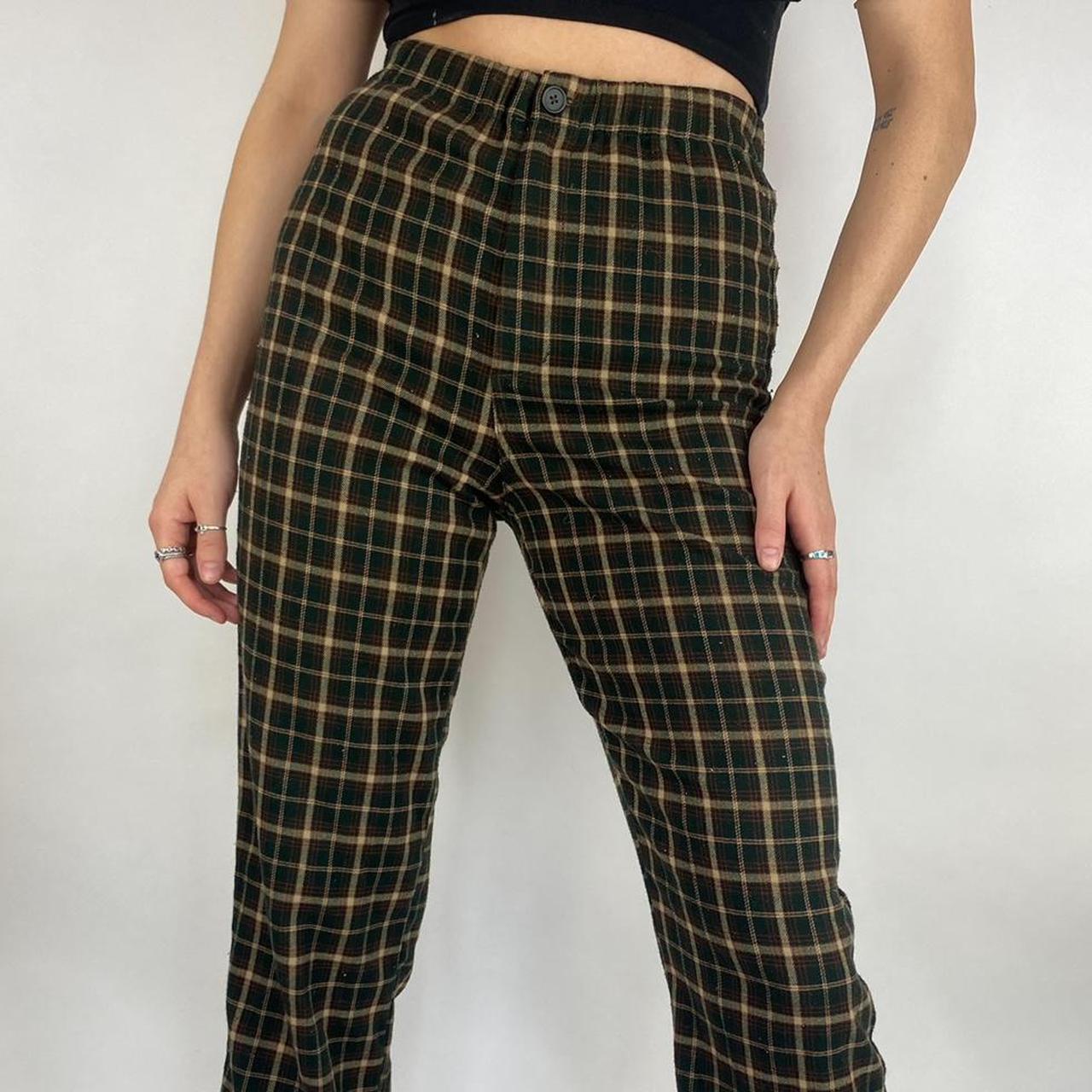 Classic plaid pants by brandy Melville. Adorable