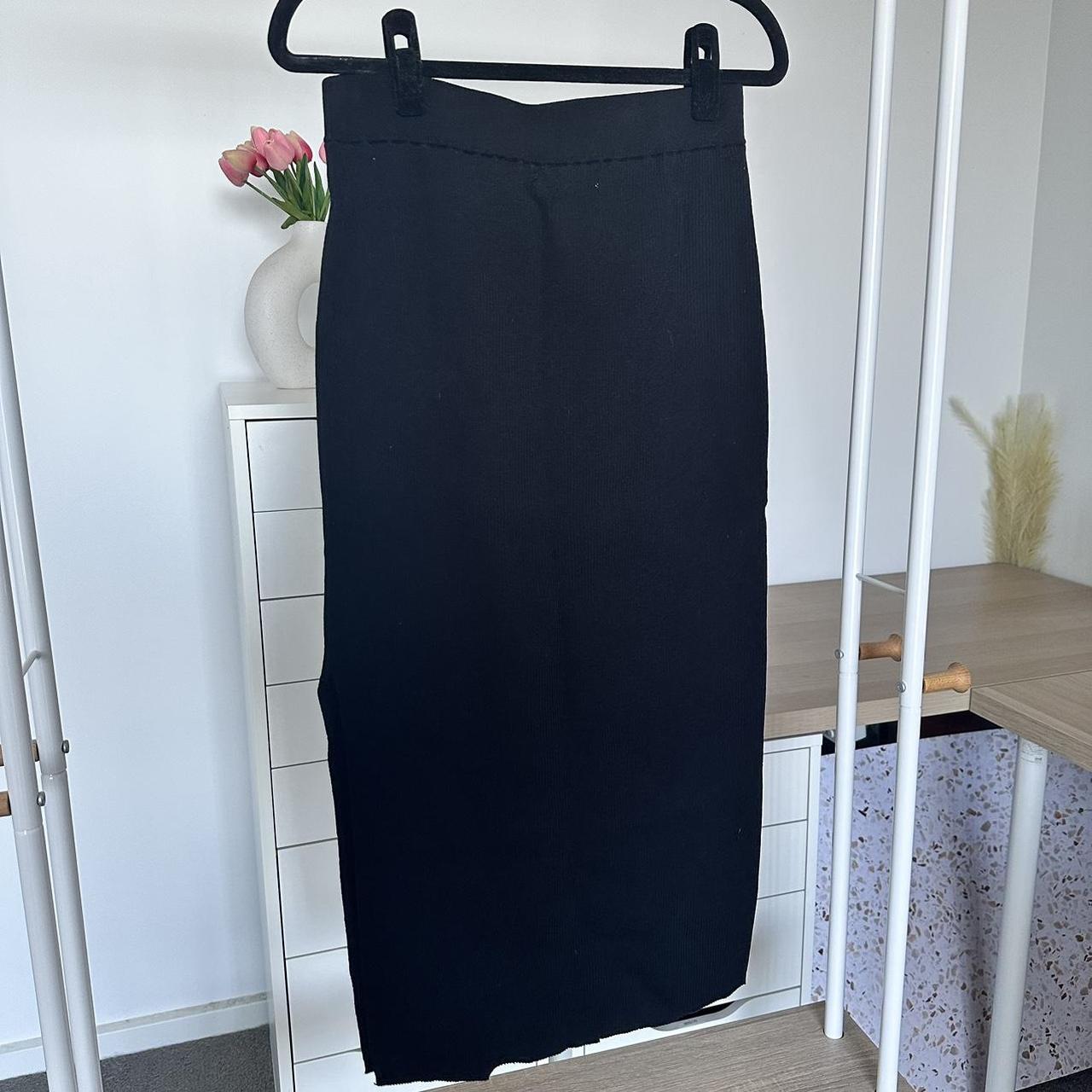 BLACK RIBBED SKIRT BRAND: ally fashion ... - Depop
