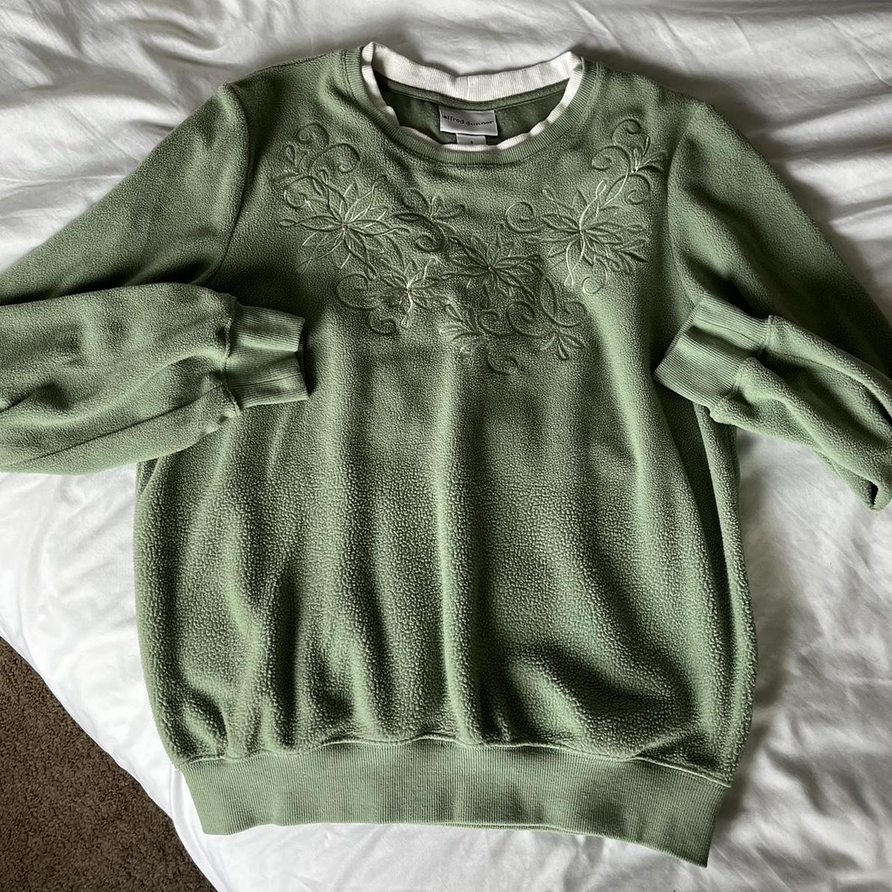 Alfred Dunner Women's Green Sweatshirt