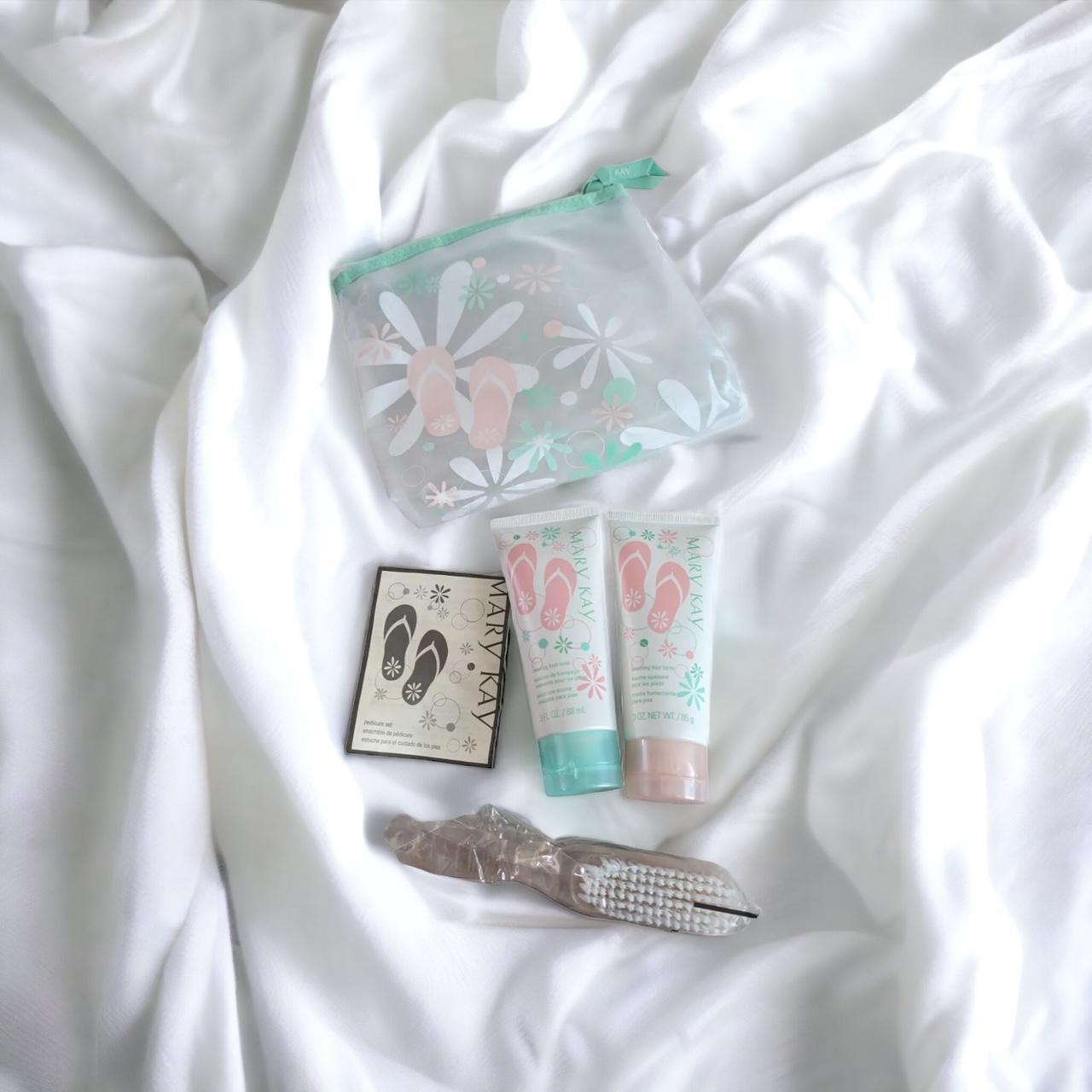 Mary Kay 3pc Set Soothing Foot Balm Relaxing Soak... Depop