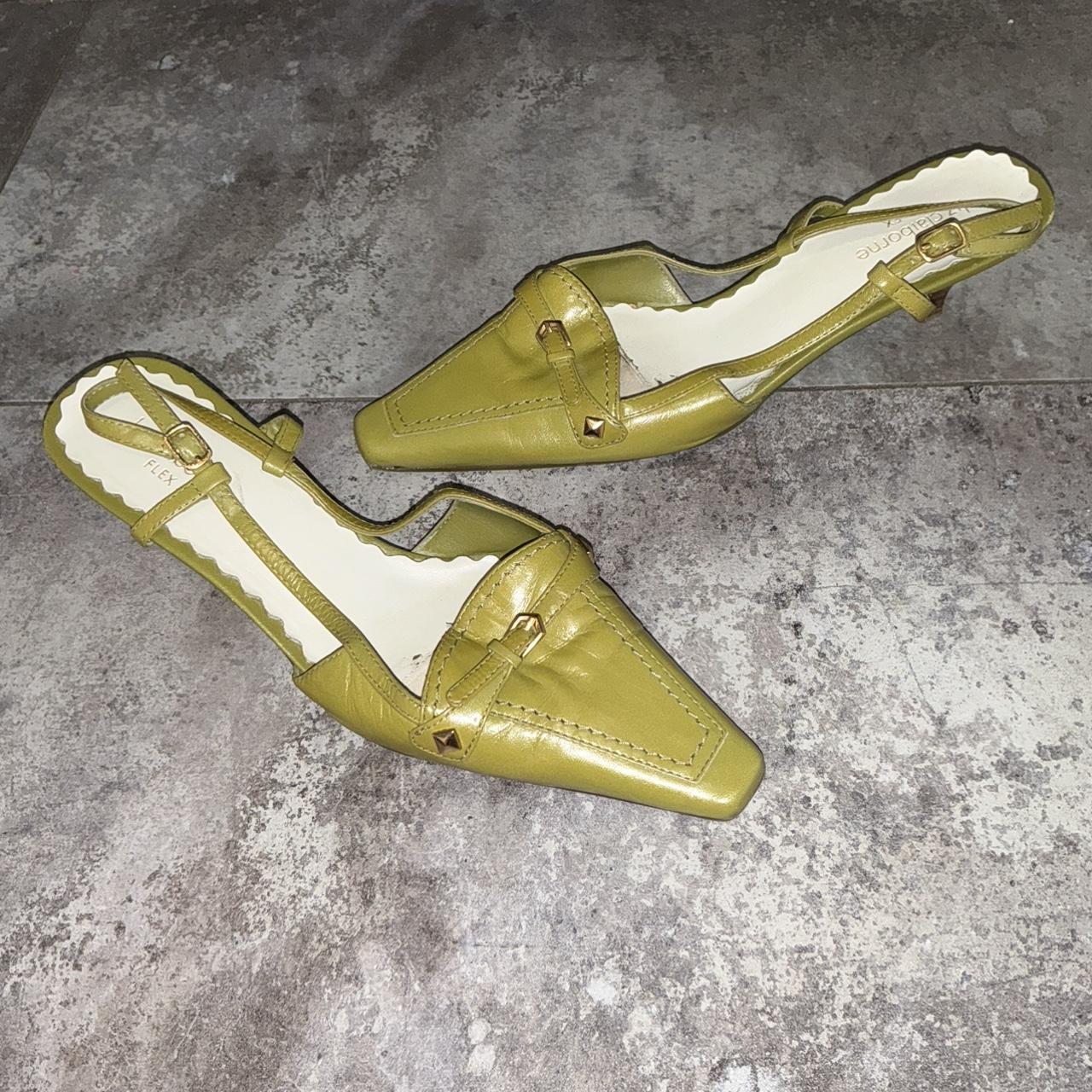 item listed by thriftingisuplifting