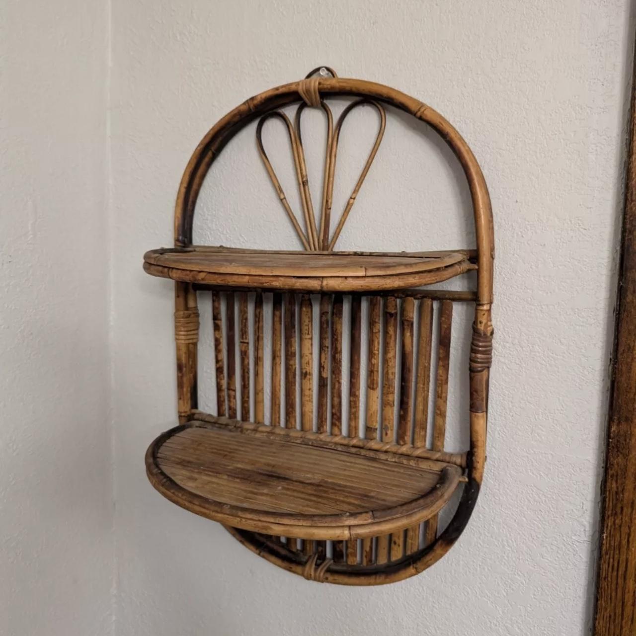 item listed by thriftingisuplifting