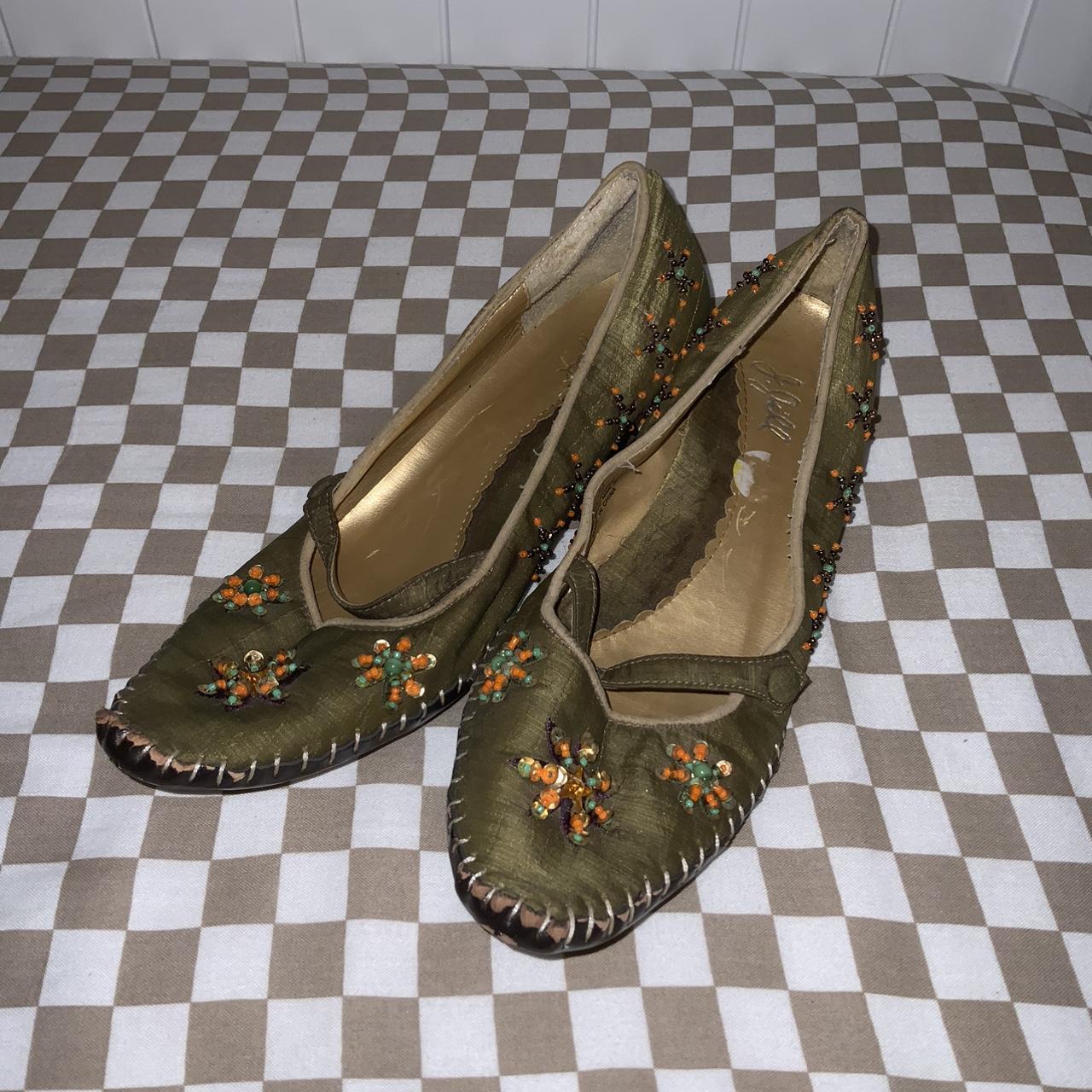 item listed by thriftingisuplifting