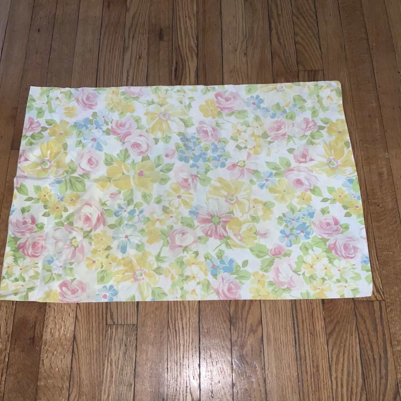 item listed by thriftingisuplifting