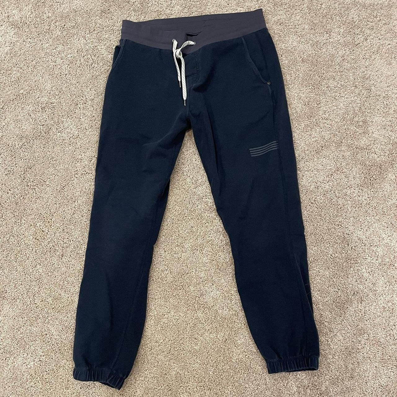 NWOT - high waisted Vuori Sweatpants - Depop