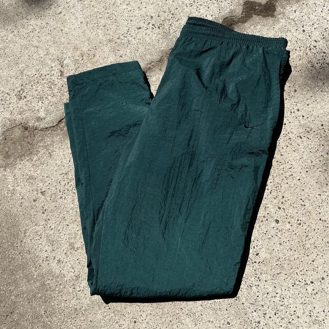 mens nike shoes with jeans