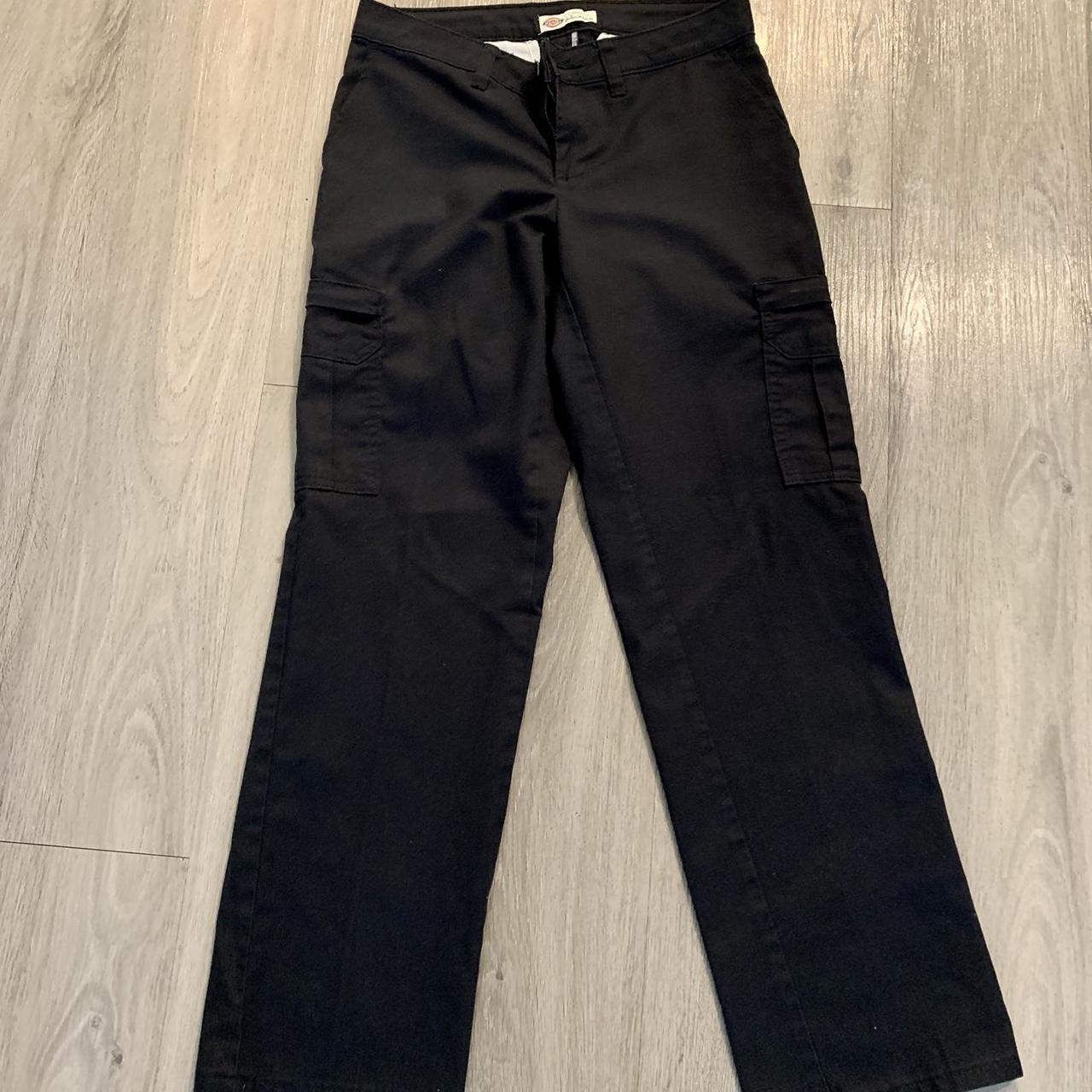 Women’s black dickies cargo pants. Size 28 but fit... Depop