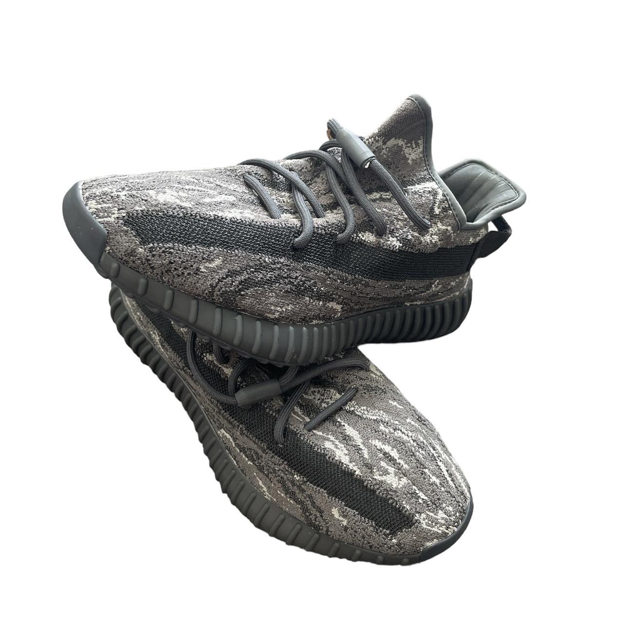 yeezy black and silver