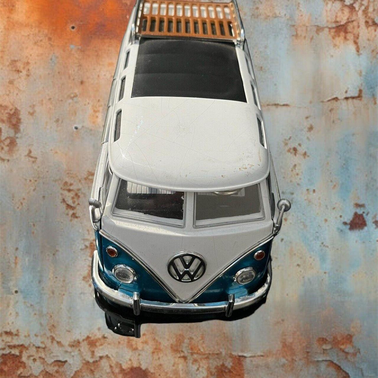 Dub City Jada Toys 1962 Volkswagen Bus VOLKSWAGEN T1 1962 BUS JOES