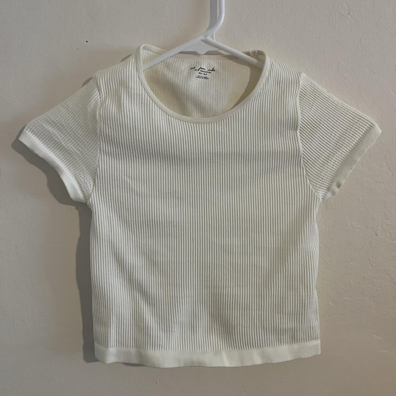 White urban outfitters crop top! Very cute, ribbed... - Depop