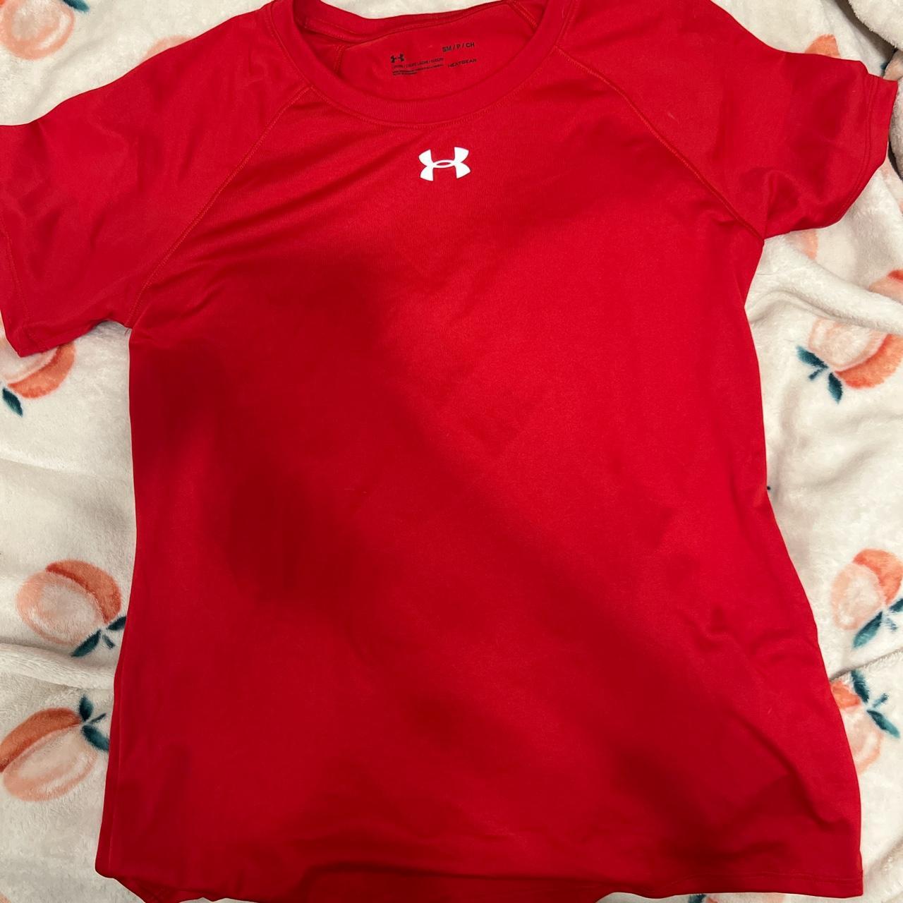 Under Armour Women's Red Tshirt Depop