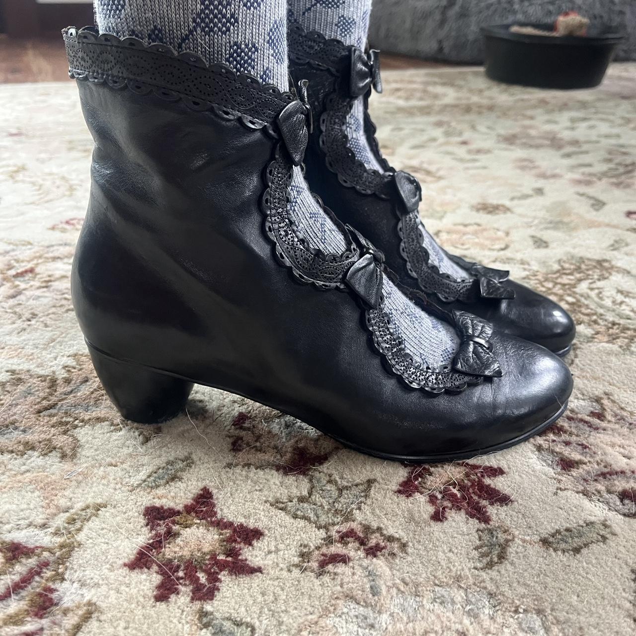 item listed by luvclub2001
