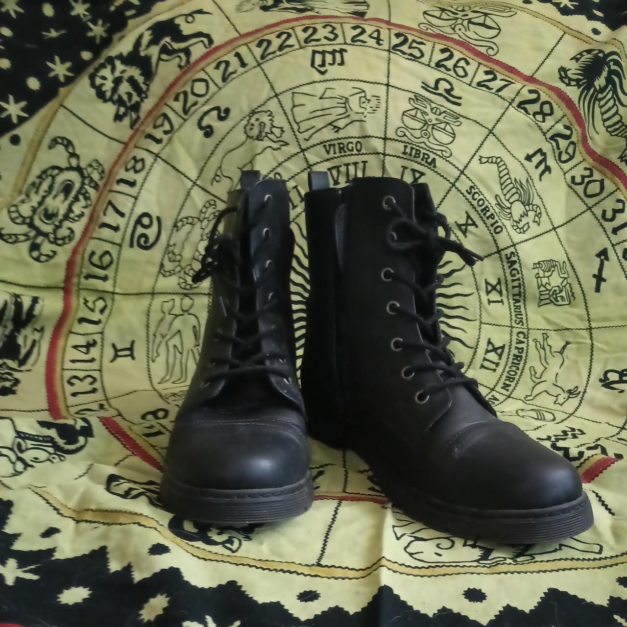 Arizona deals combat boots