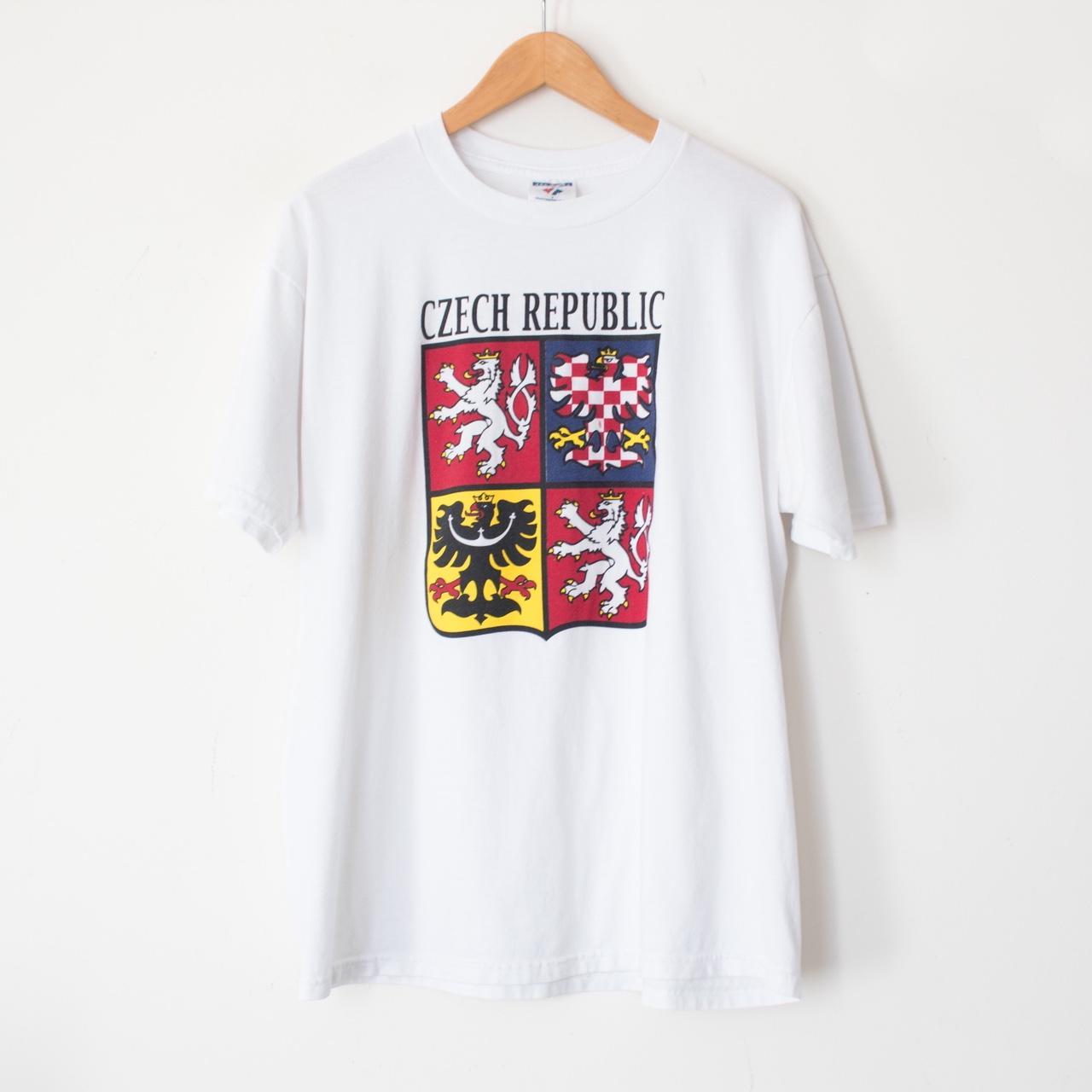 item listed by vintagelyvelma