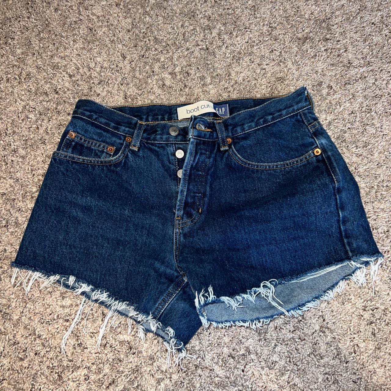 Gap Women's Navy and Blue Shorts | Depop