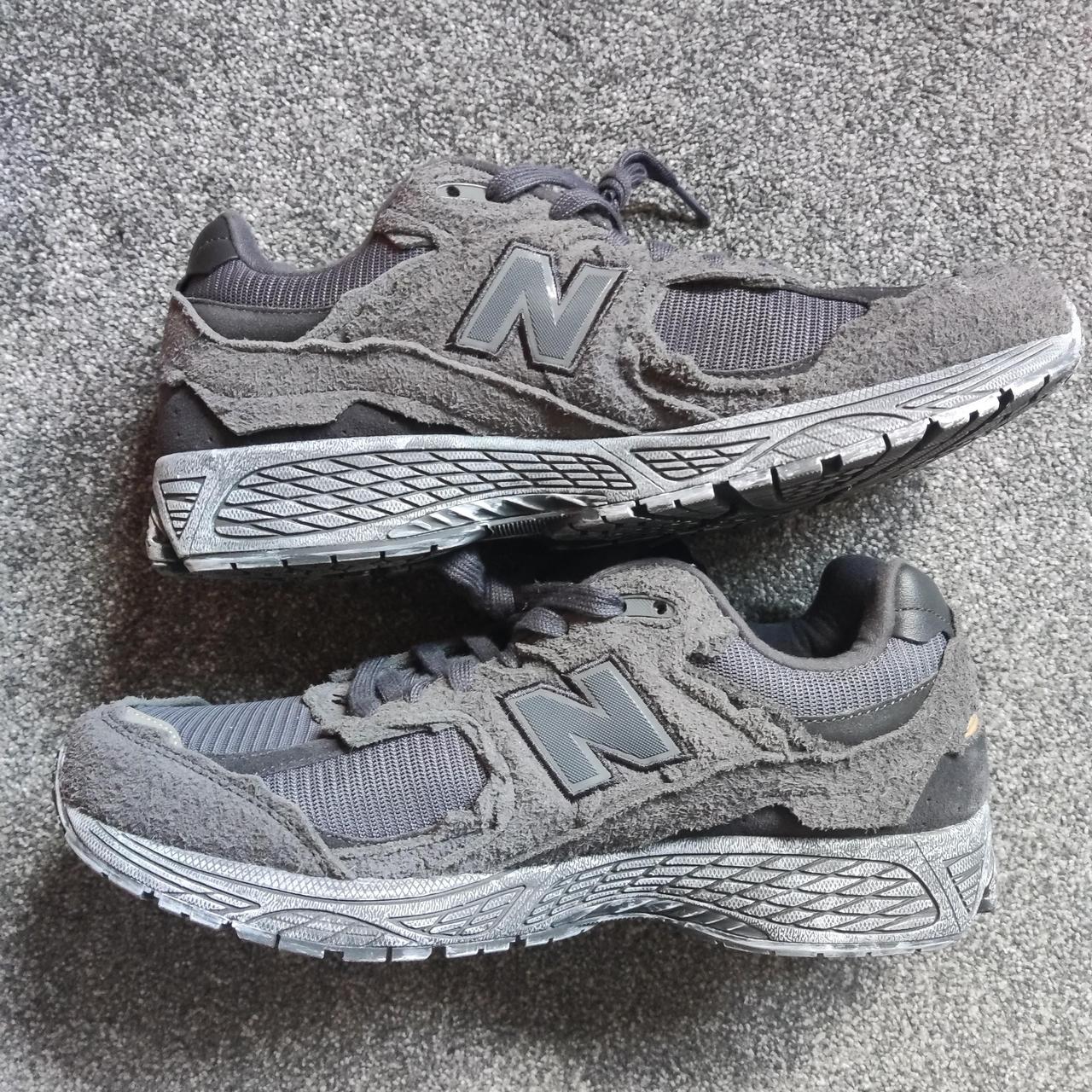 new balance 2002r black phantom on feet