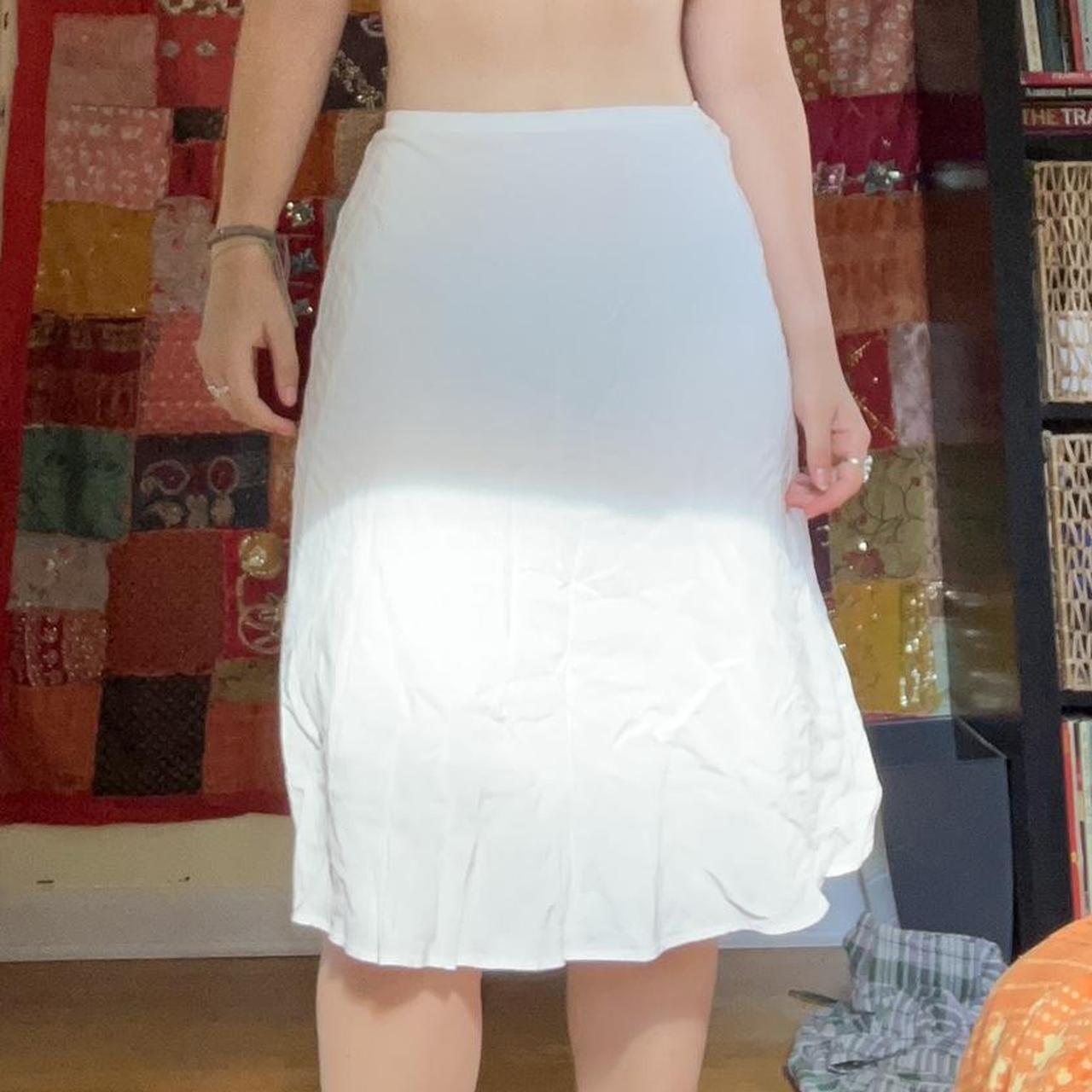 Brandy Melville white midi skirt! excellent... Depop