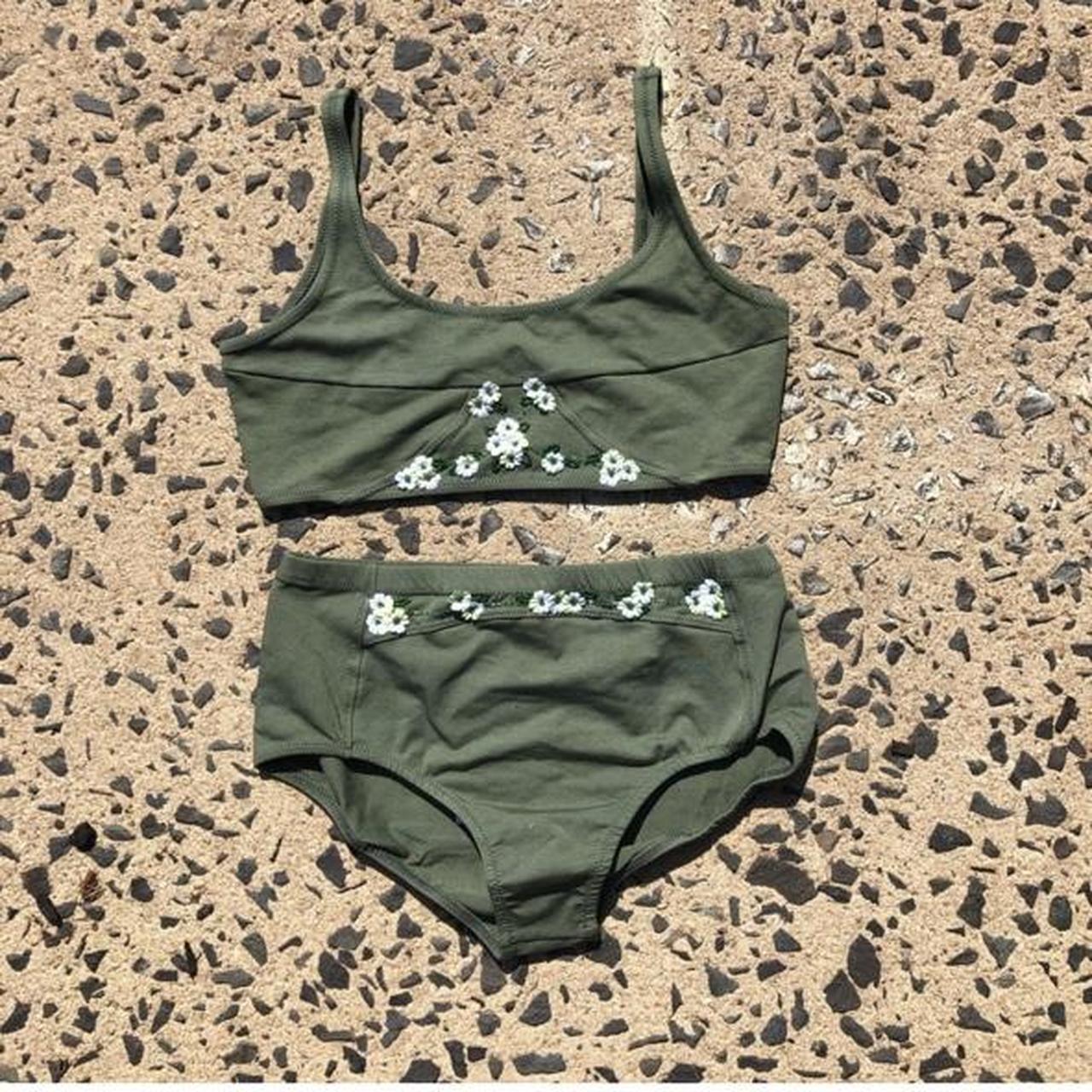 Women's Green Bikinisandtankinisets Depop