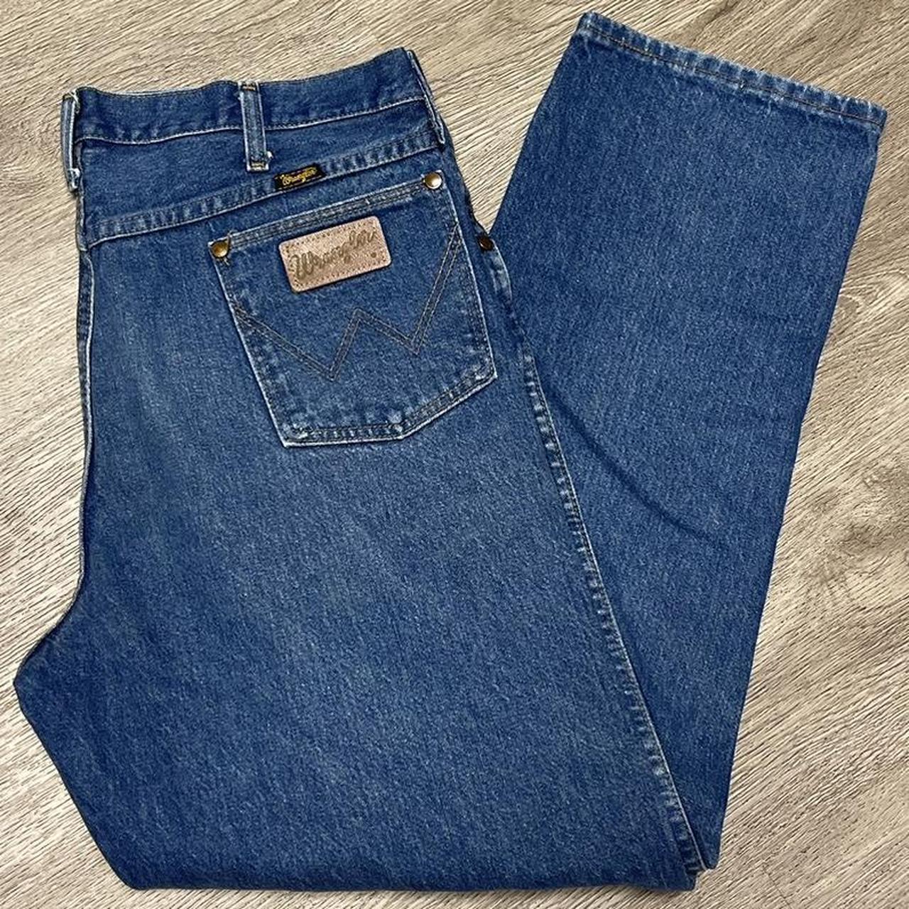 Vintage Wrangler 31MWZPW Men's Blue Jeans Med Wash... - Depop