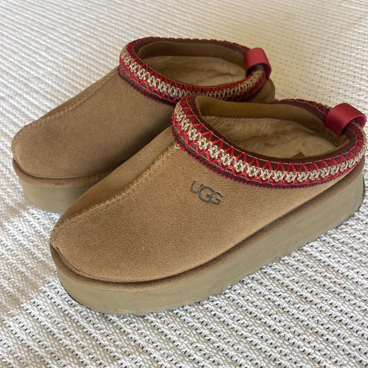 Ugg tazz platform slippers in chestnut. These are in... - Depop