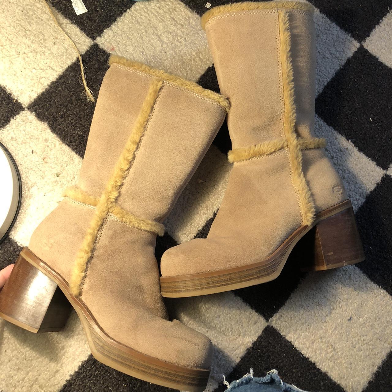 Skechers Women's Tan Boots Depop