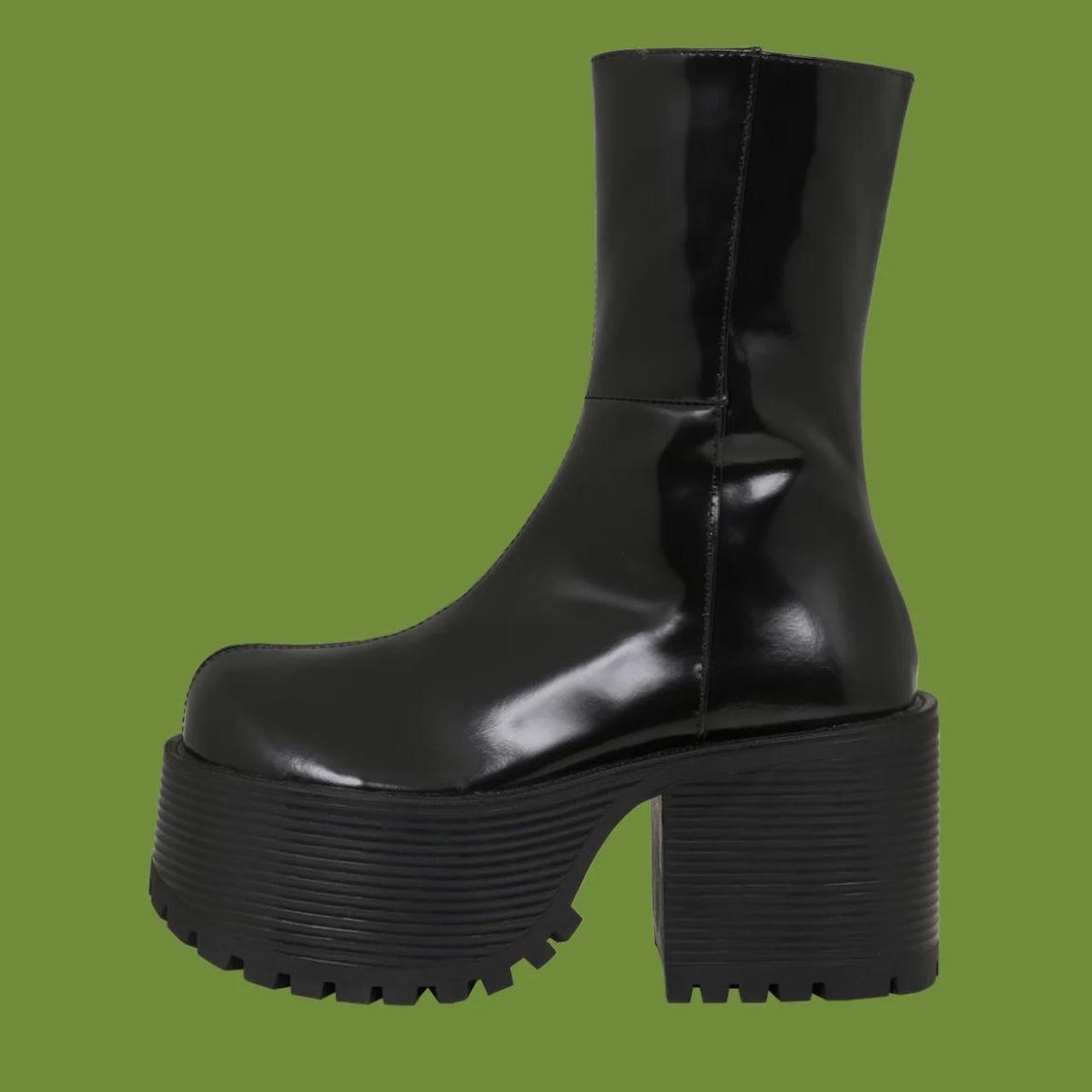 UNIF Women's Black Boots Depop