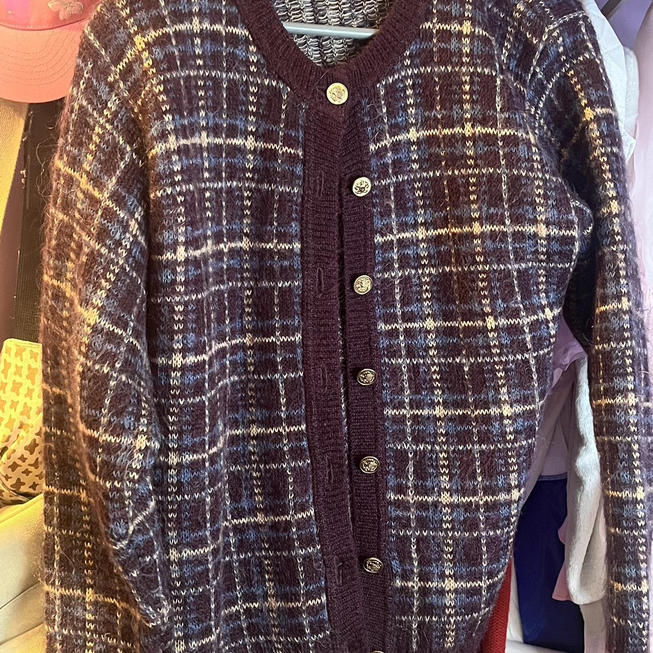 perfect button up for light / dark academia type... - Depop