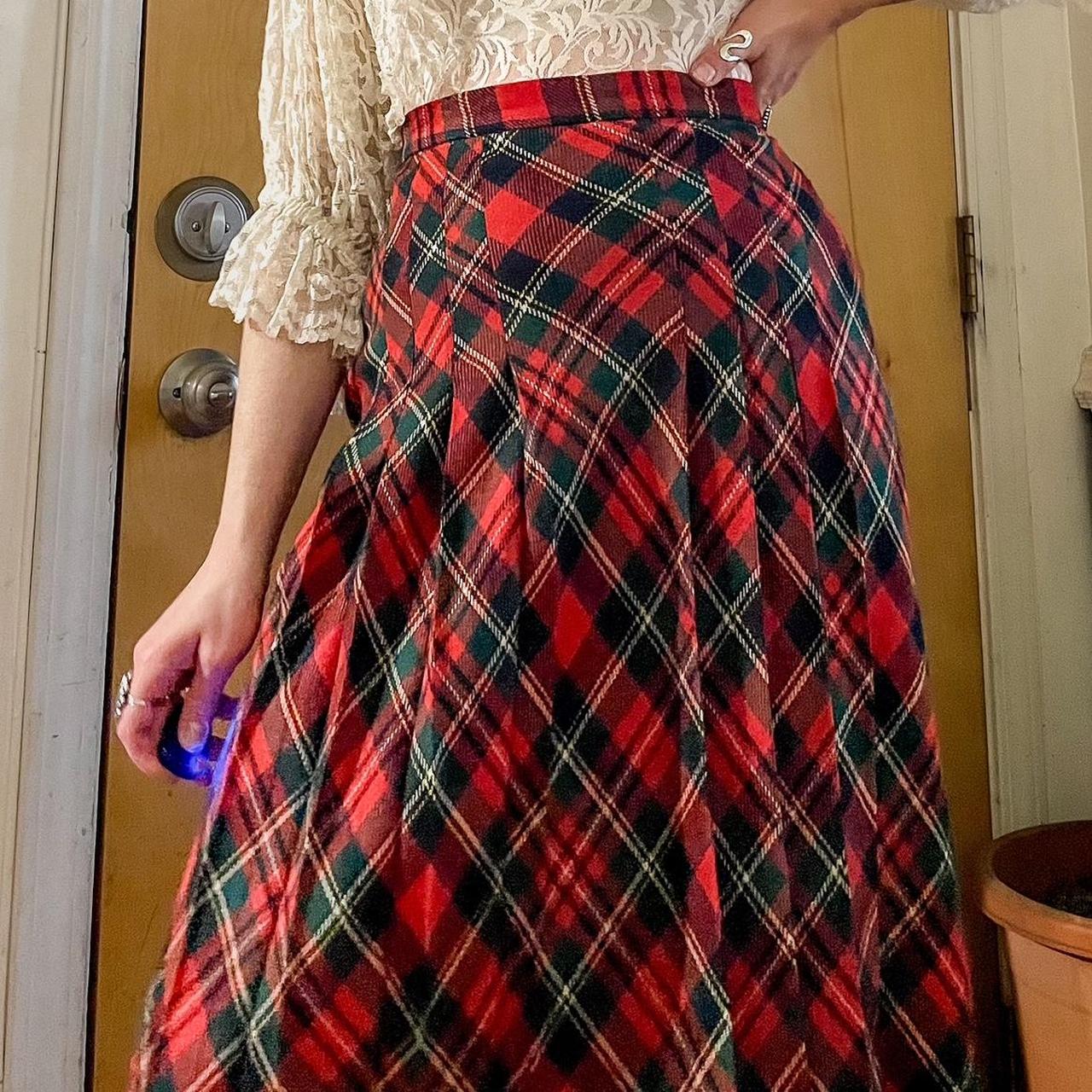 Early 80 s Pleated Tartan Plaid Midi Skirt Lovely