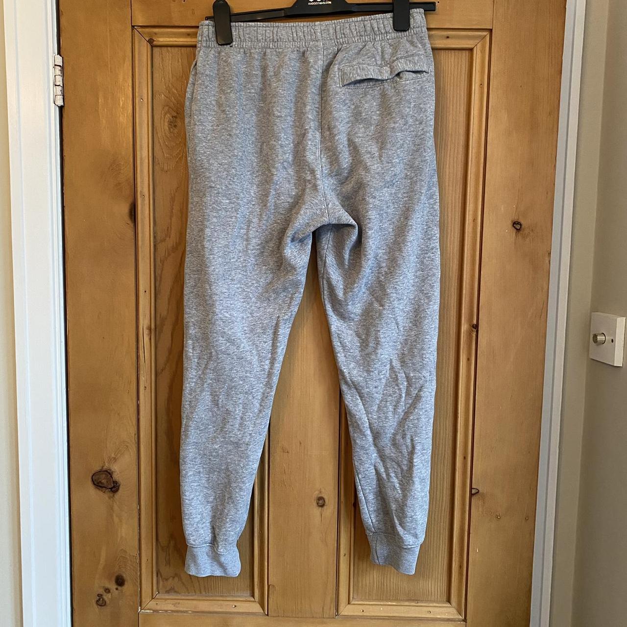 xs grey nike joggers