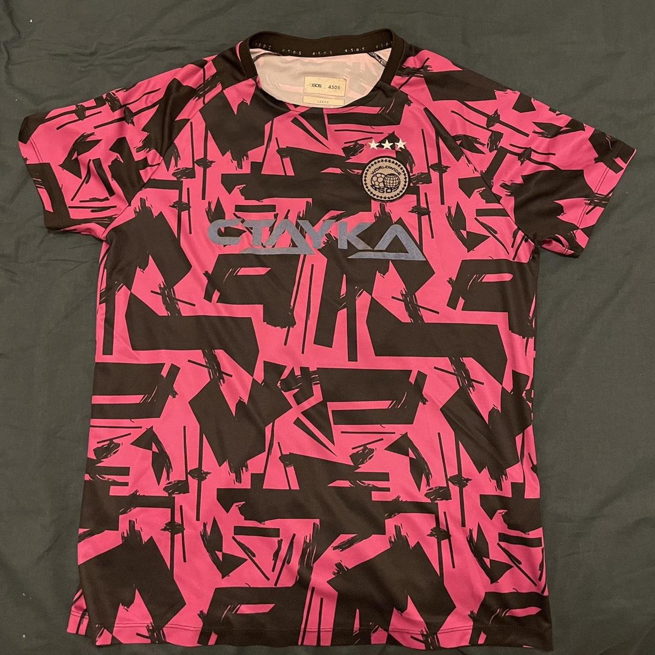 ASOS Men's Pink and Black Tshirt Depop