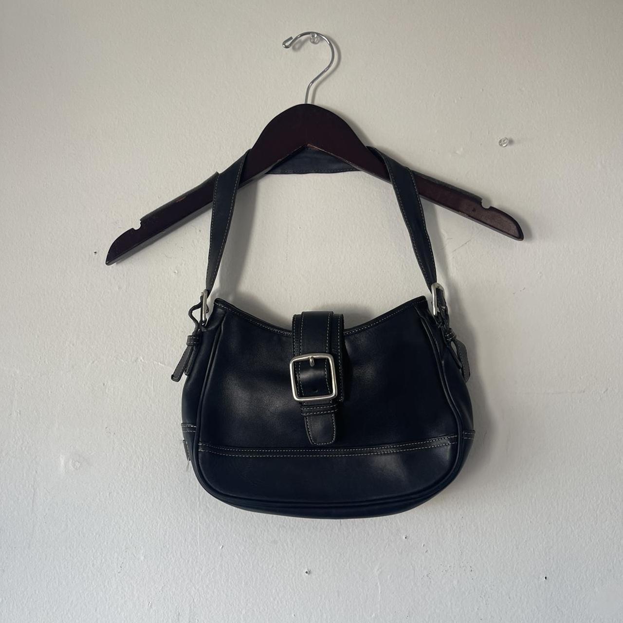 Vintage Coach pochette Black leather with grey - Depop