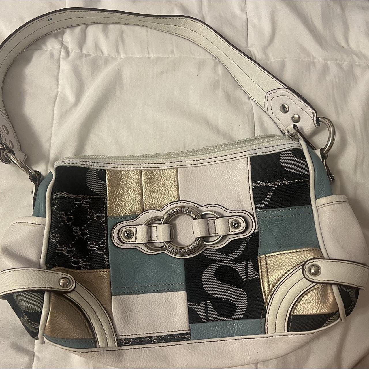 really cute y2k bag. perfect size and in really good... - Depop