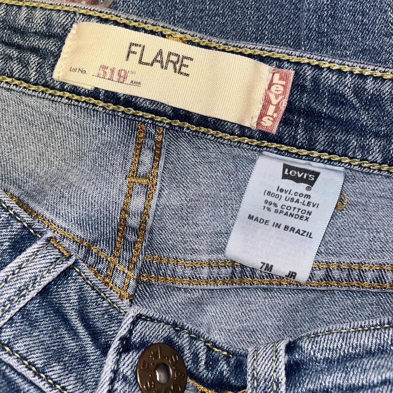 2000s MEDIUM WASH LEVI FLARE JEANS ~ fall denim... - Depop