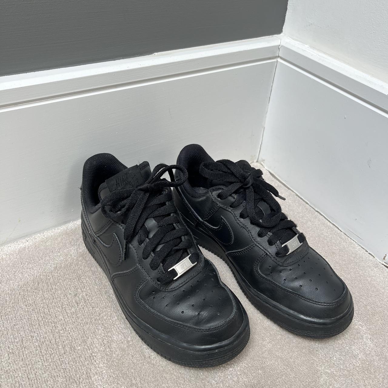 Nike Women's Black Trainers Depop