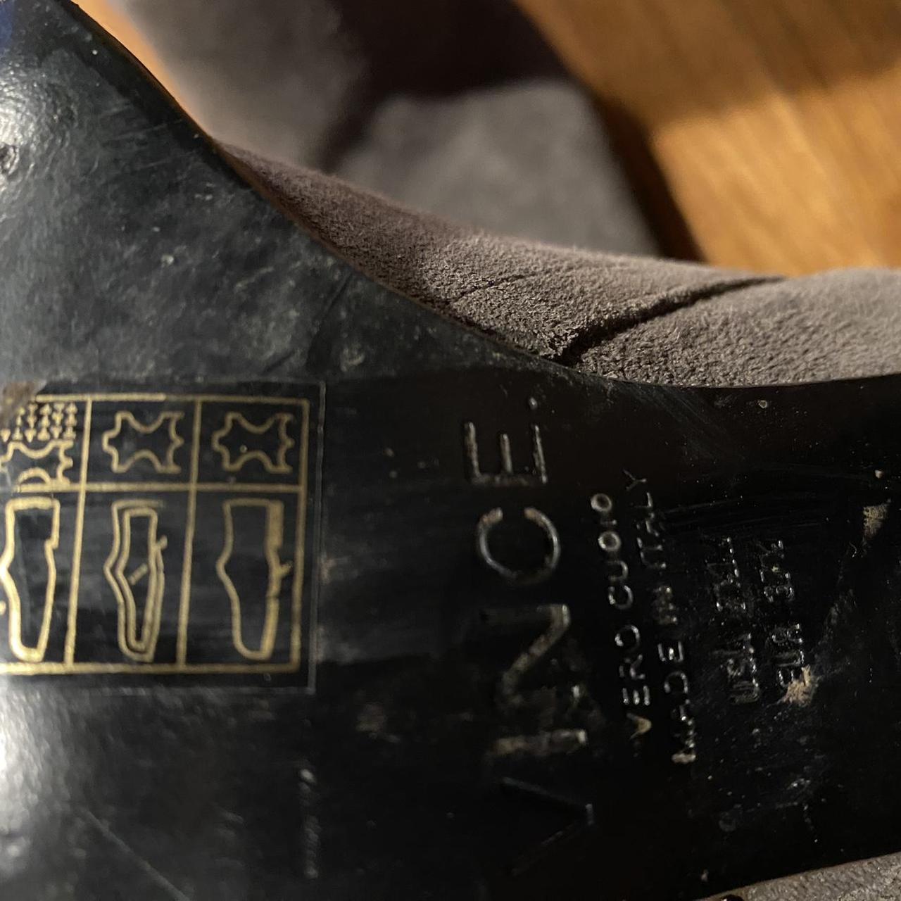 Vince Women's Grey and Black Boots Depop