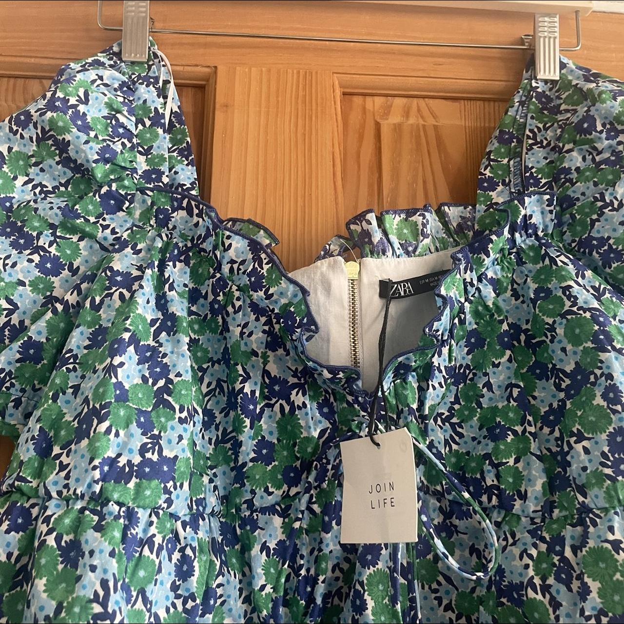 Brand new with tags !! Beautiful Zara floral print... - Depop