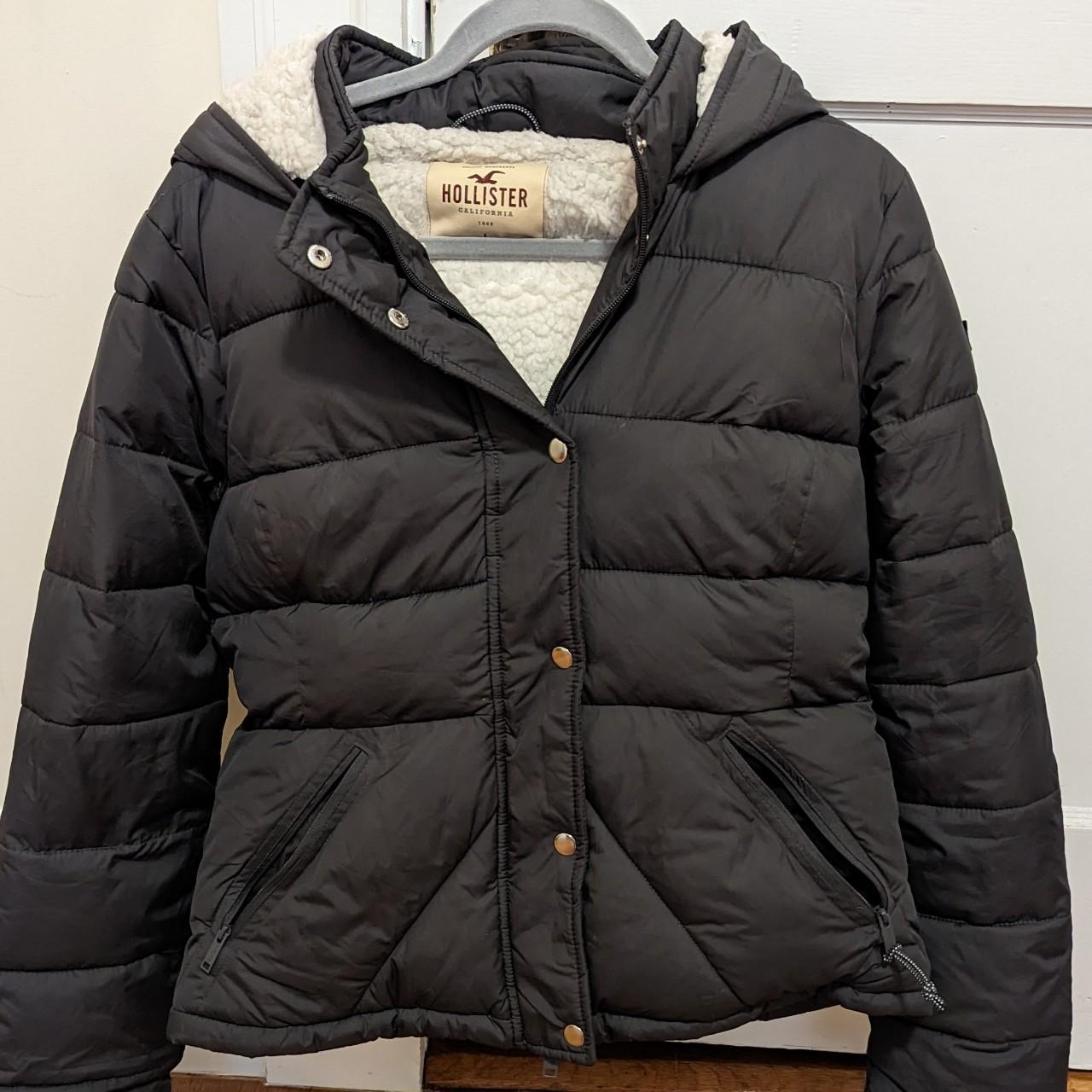 Hollister Fleece Puffer Jacket. Size: L Original... - Depop