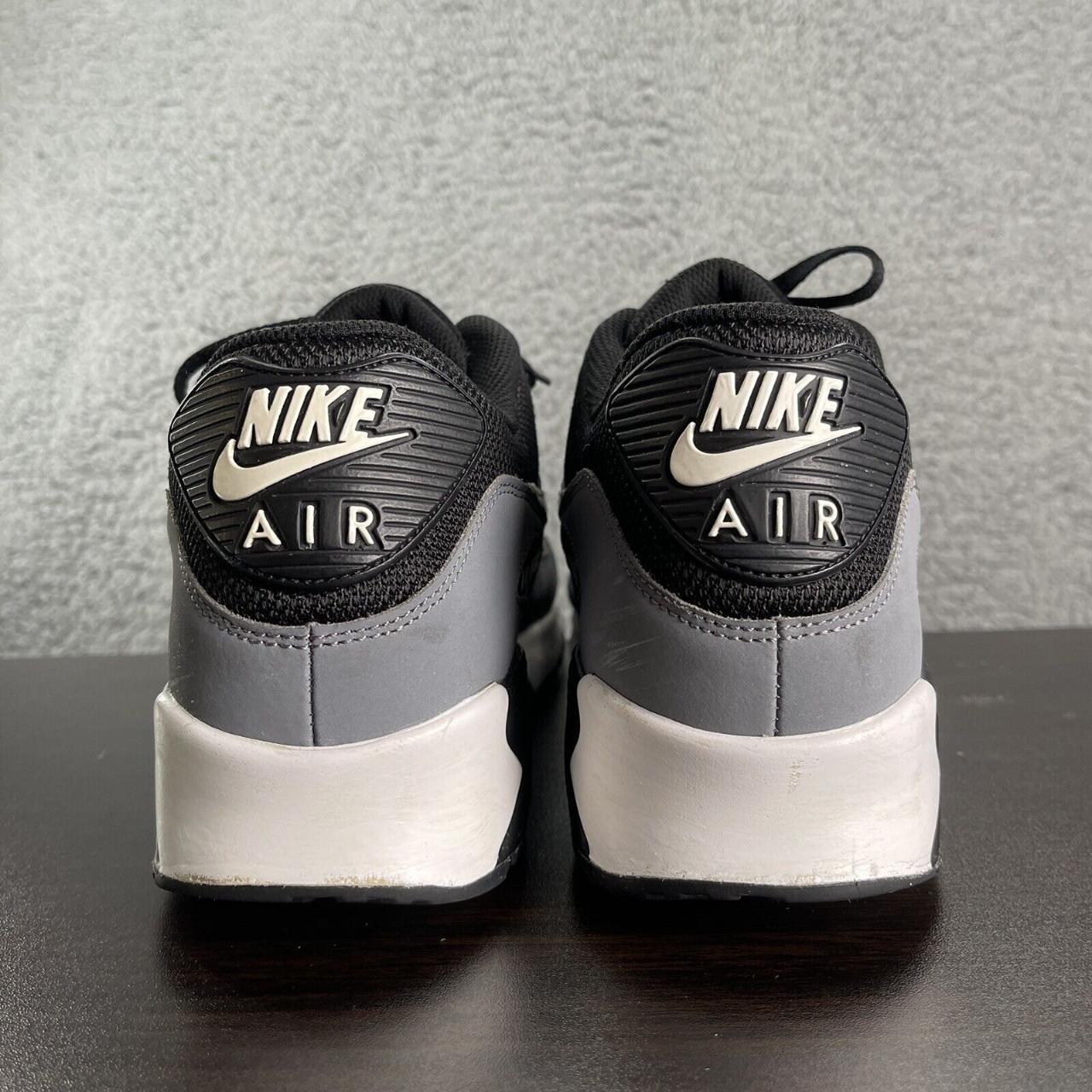 mens black nike air trainers