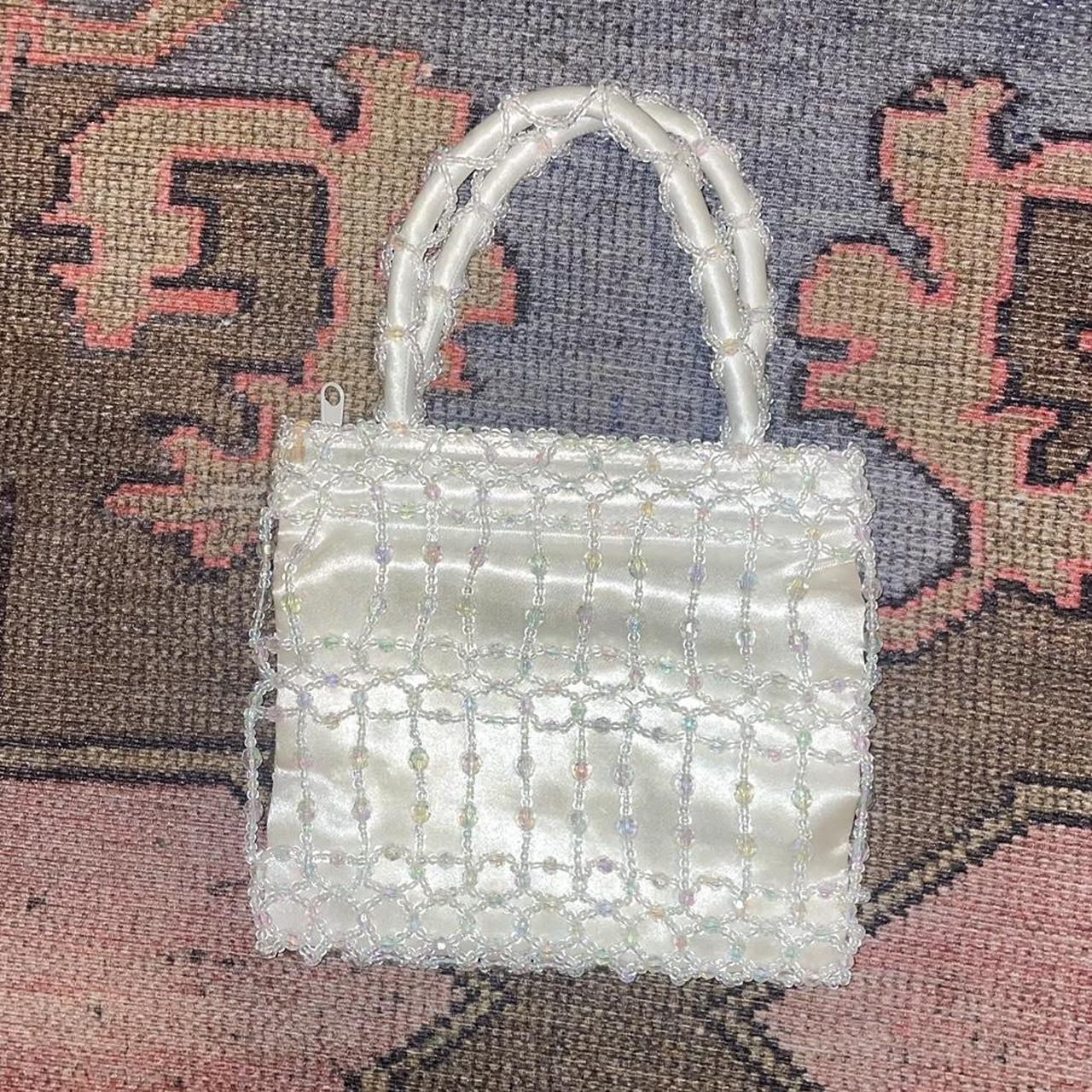 item listed by lexuhprovtg